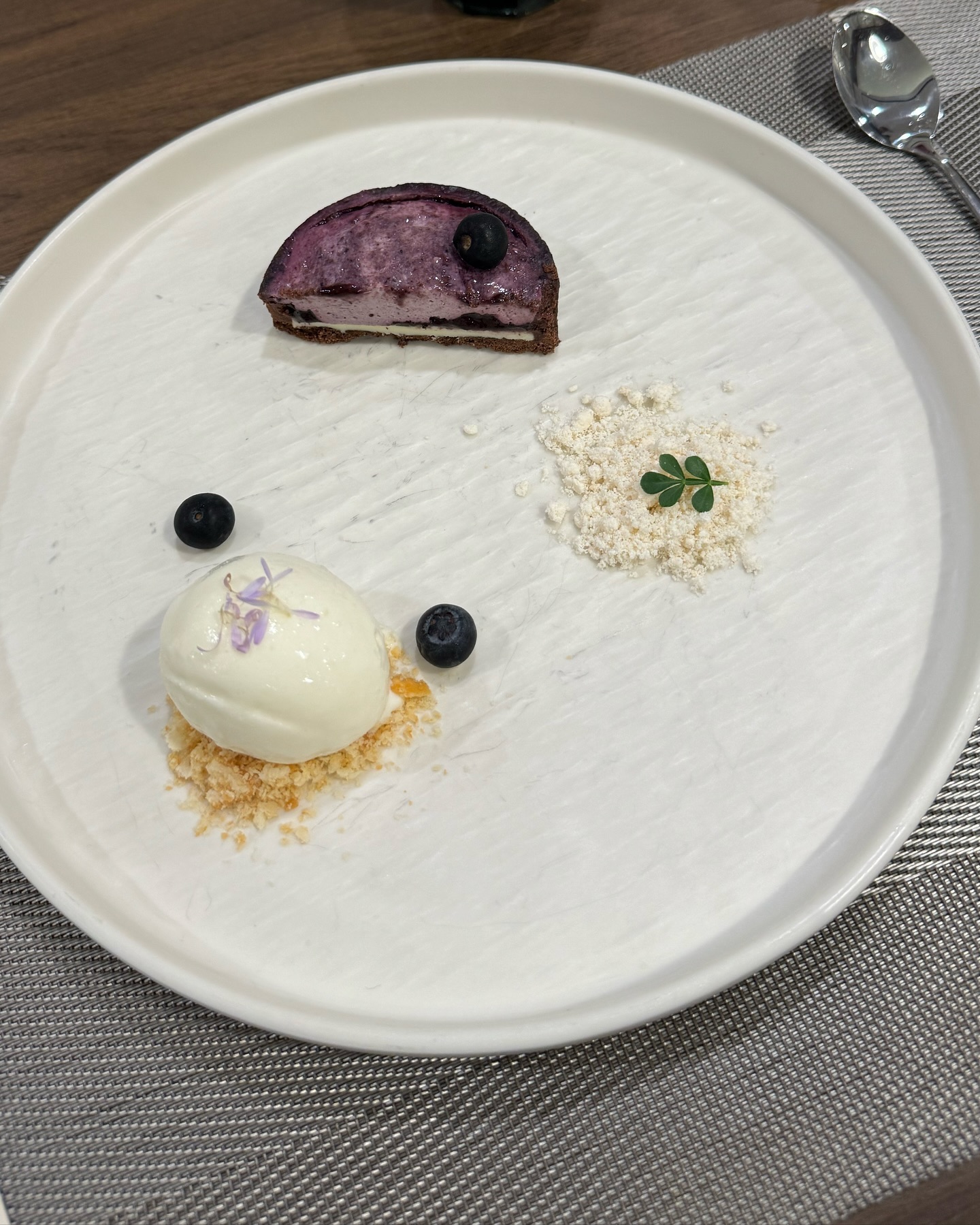 ใบเตย - สุธีวัน ทวีสิน