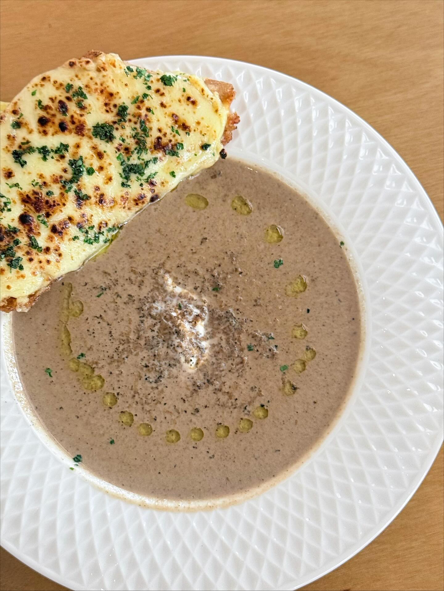 ใบเตย - สุธีวัน ทวีสิน