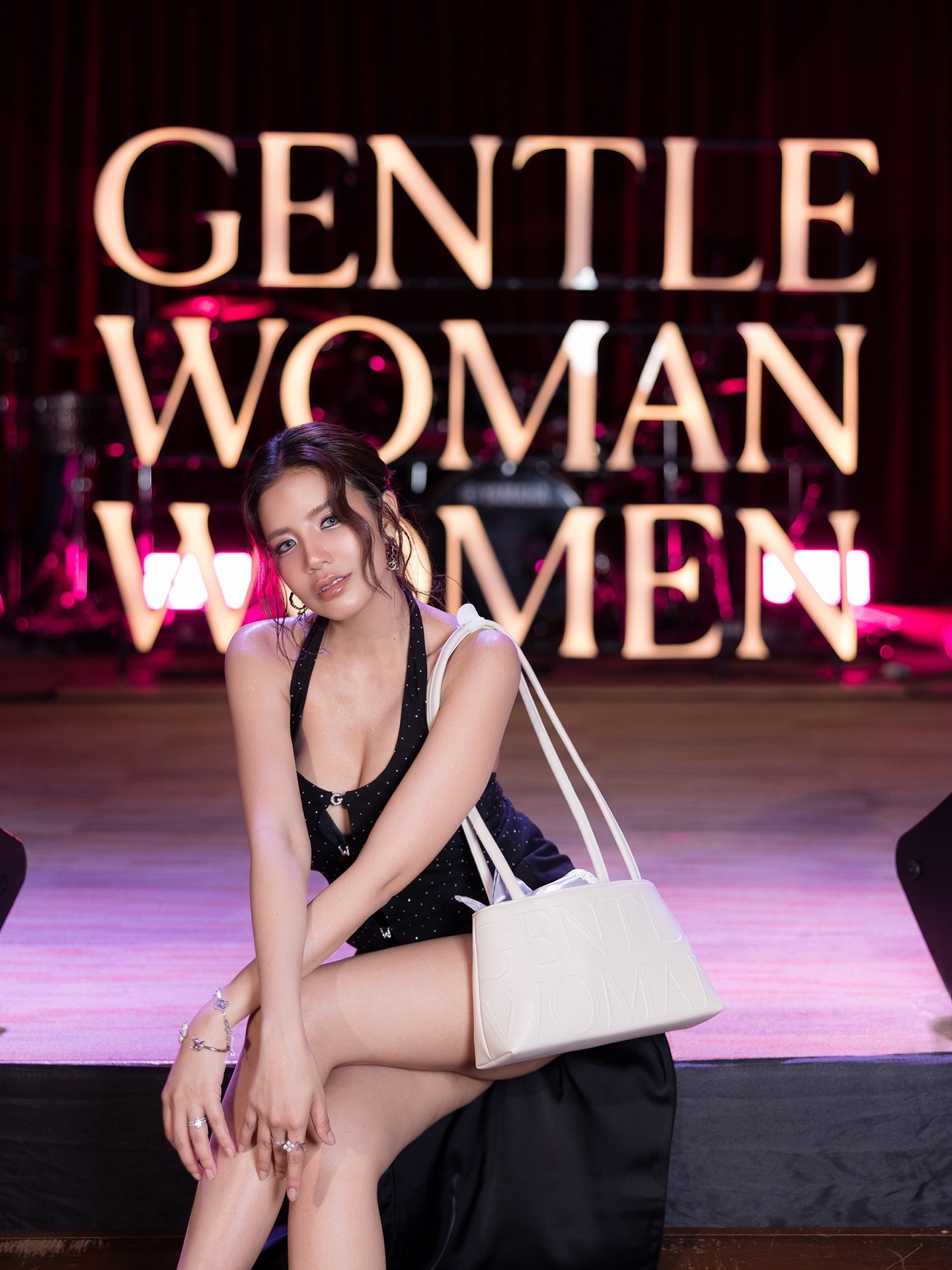 ใบเตย - สุธีวัน ทวีสิน