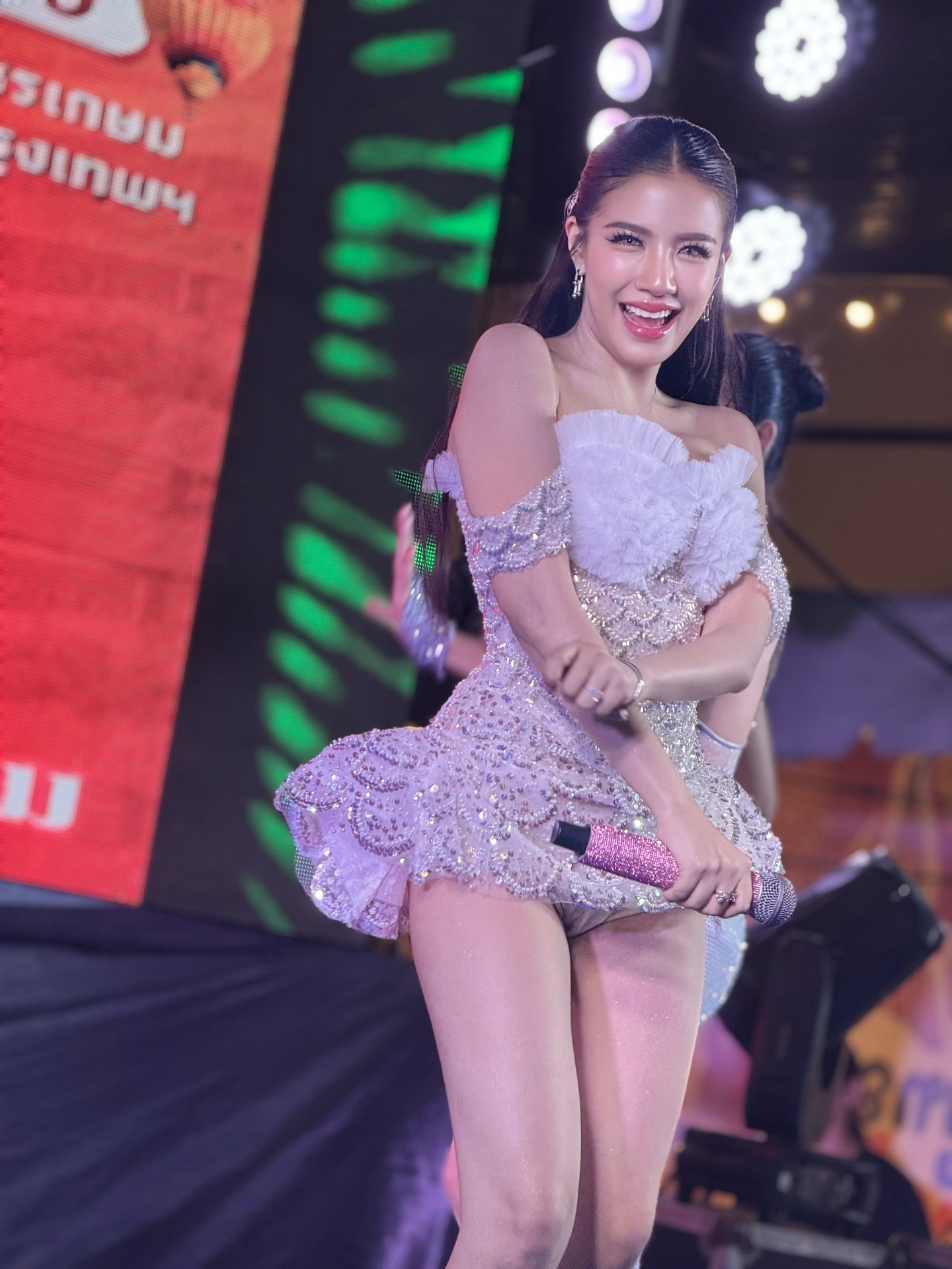 ใบเตย - สุธีวัน ทวีสิน