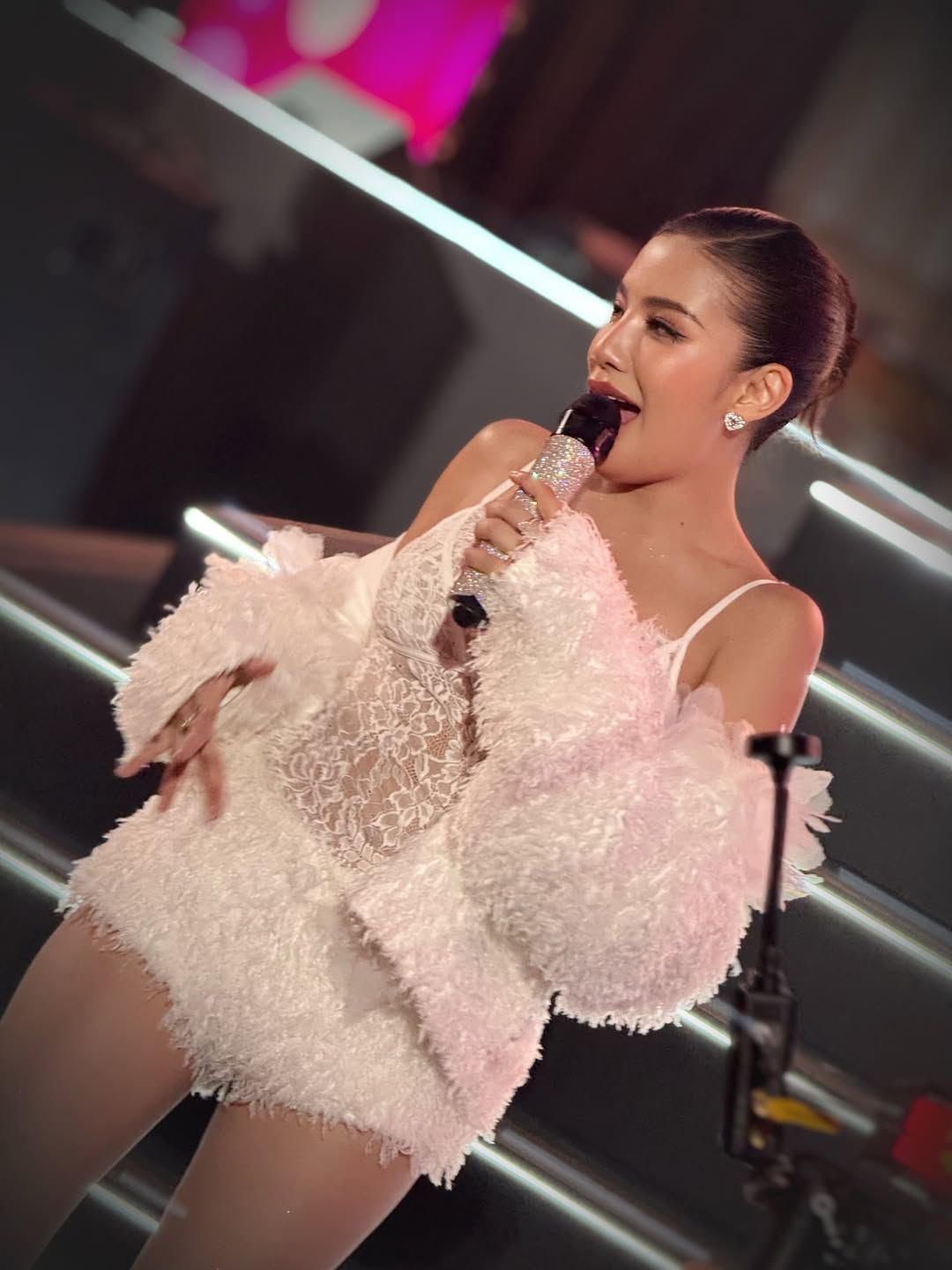 ใบเตย - สุธีวัน ทวีสิน