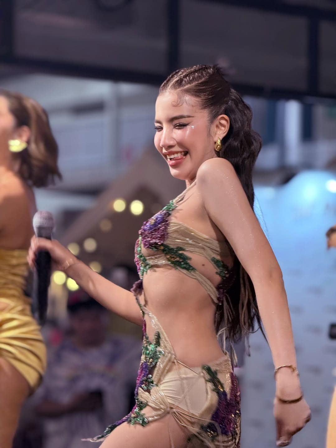 ใบเตย - สุธีวัน ทวีสิน