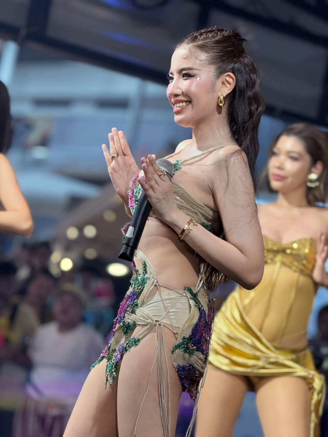 ใบเตย - สุธีวัน ทวีสิน