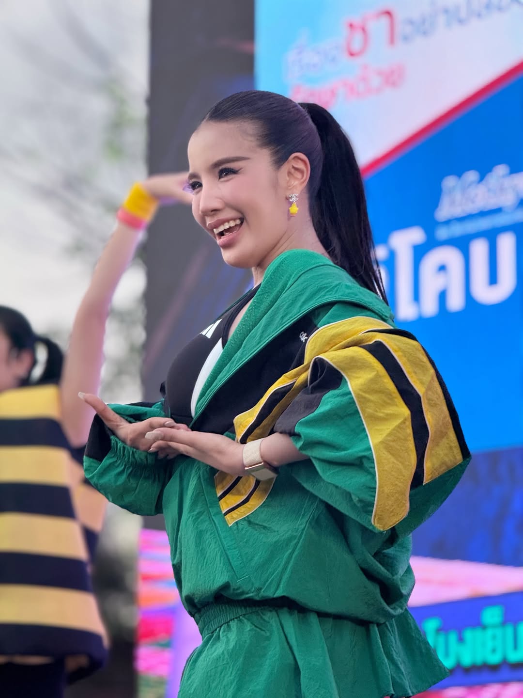 ใบเตย - สุธีวัน ทวีสิน