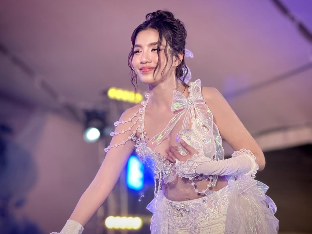 ใบเตย - สุธีวัน ทวีสิน