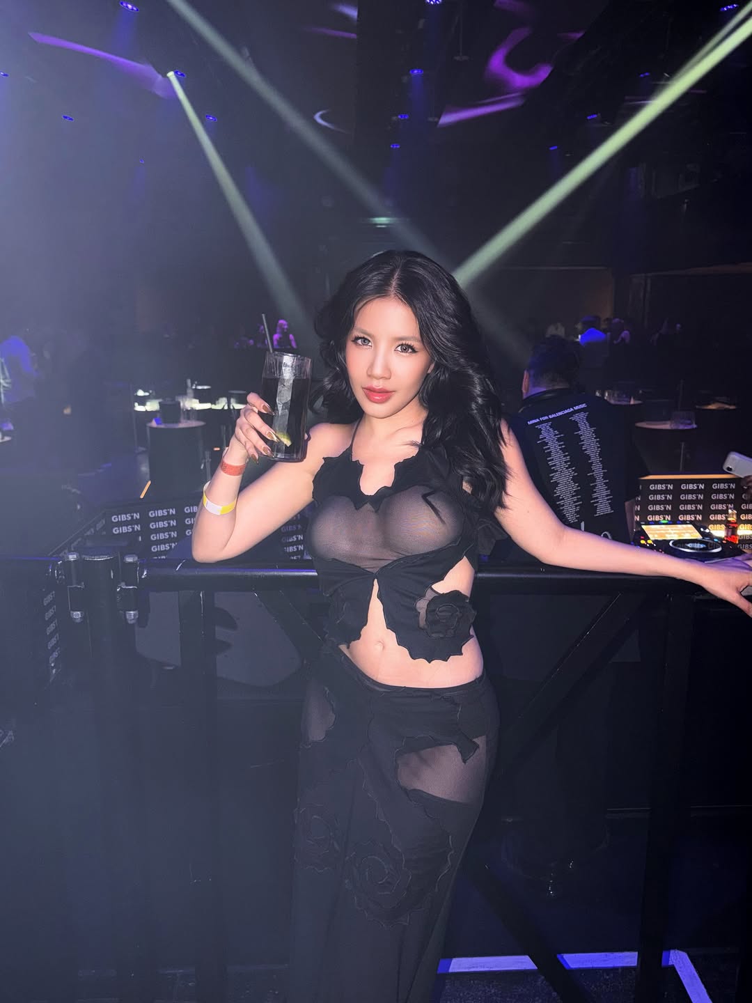 ใบเตย - สุธีวัน ทวีสิน