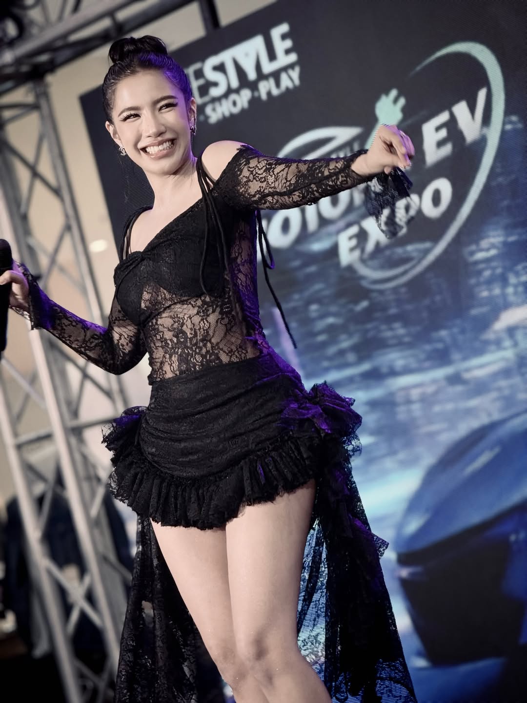 ใบเตย - สุธีวัน ทวีสิน