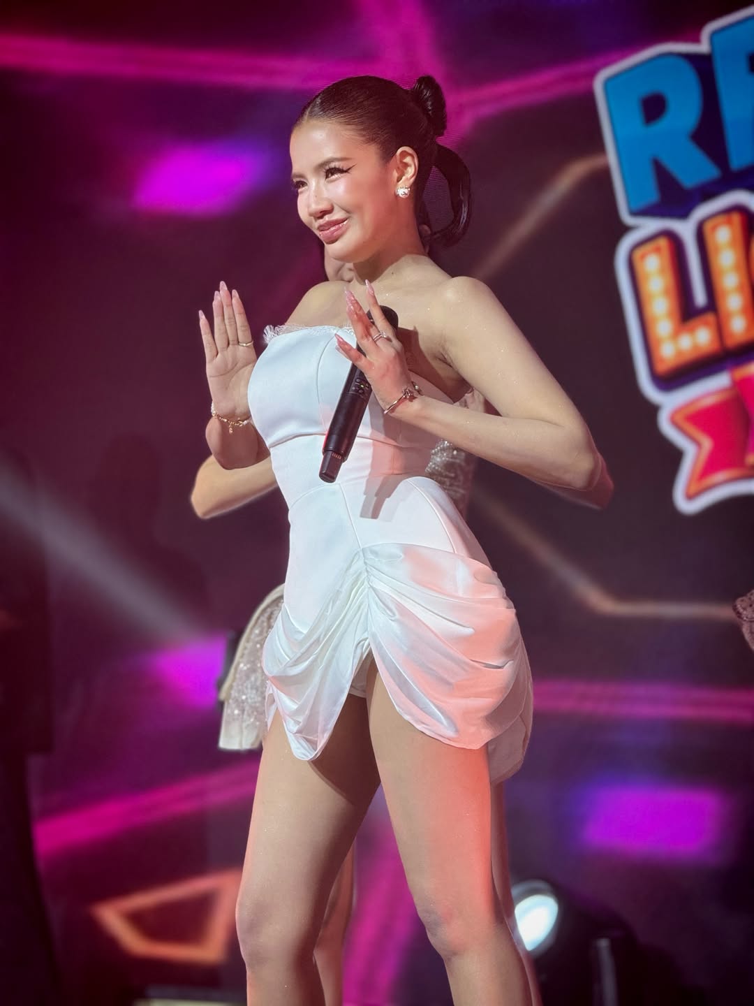 ใบเตย - สุธีวัน ทวีสิน