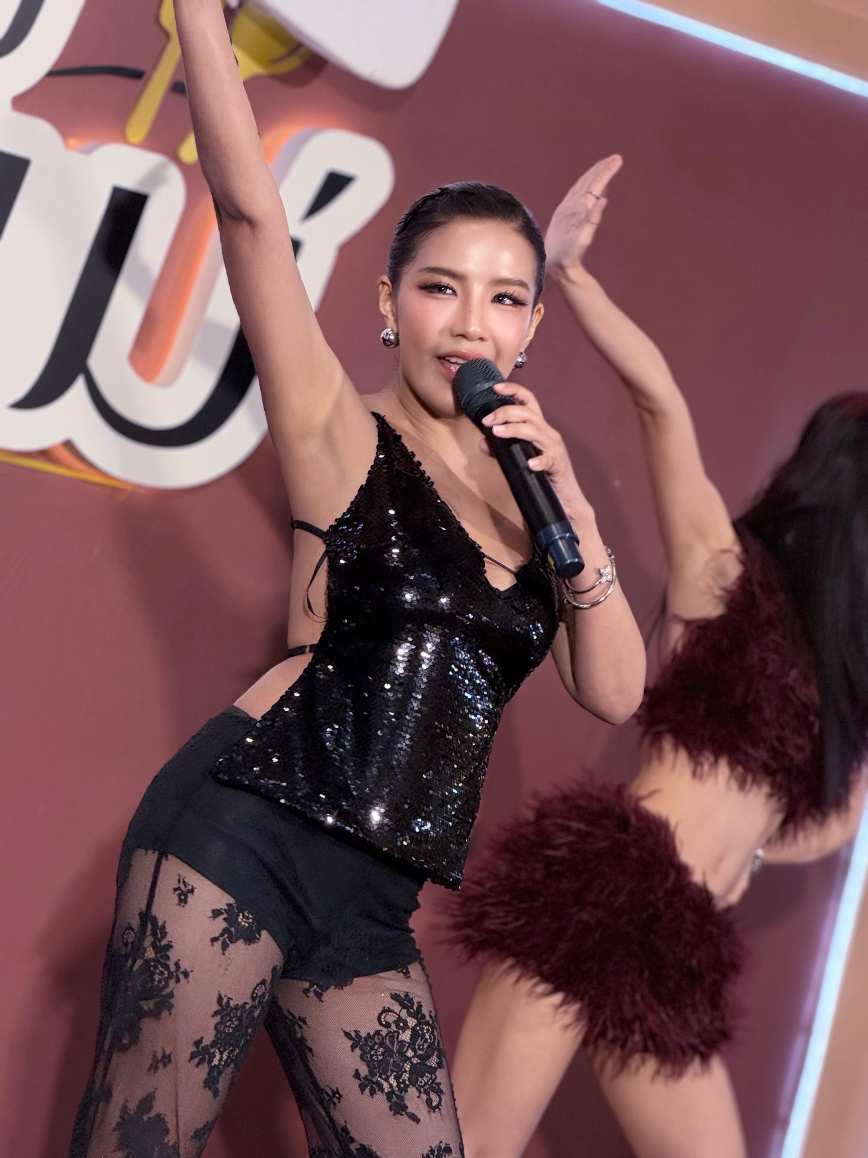 ใบเตย - สุธีวัน ทวีสิน