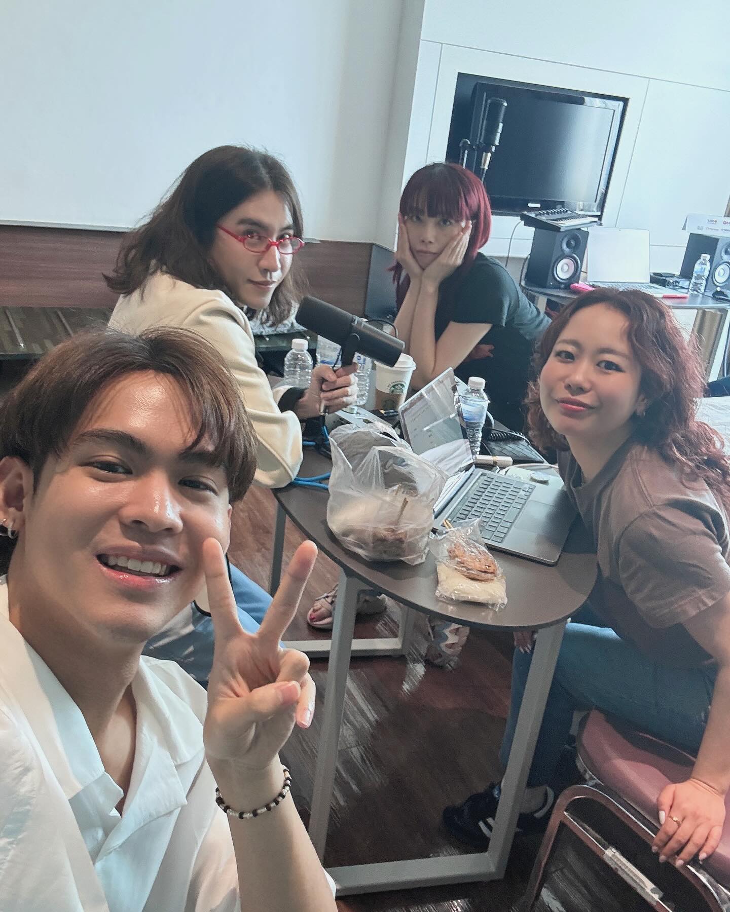 ซิน - ทศพร อาชวานันทกุล
