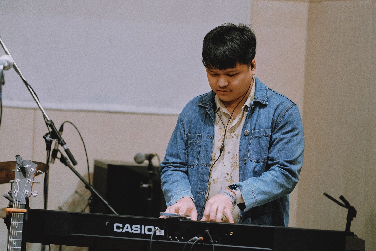 ซิน - ทศพร อาชวานันทกุล