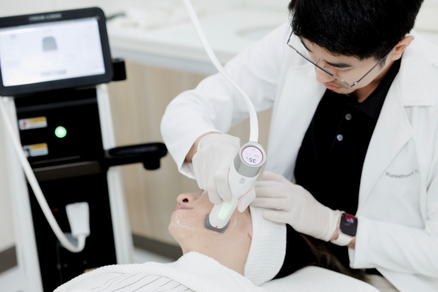 ซิน - ทศพร อาชวานันทกุล