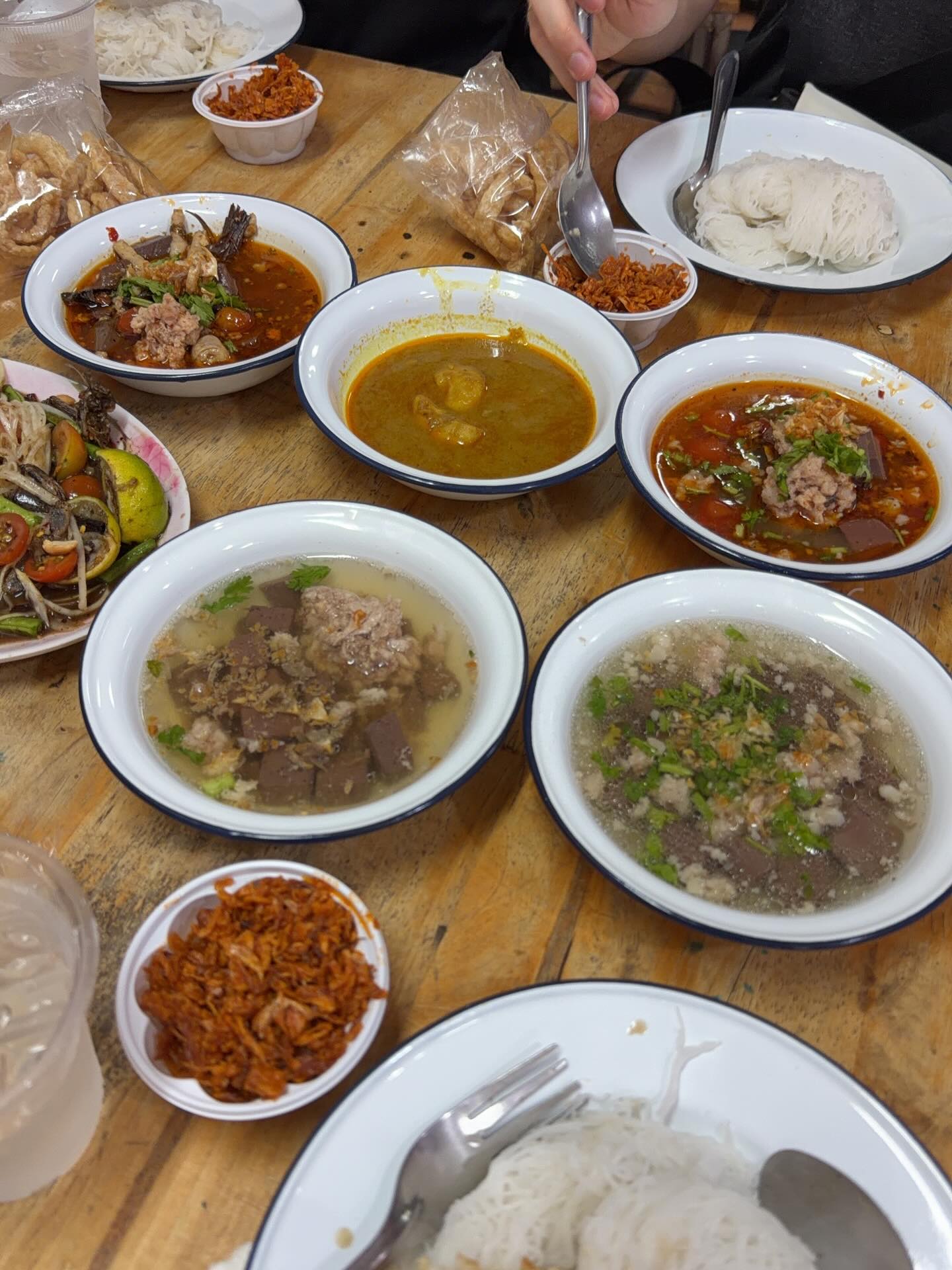 อัพ - ภูมิพัฒน์ เอี่ยมสำอาง