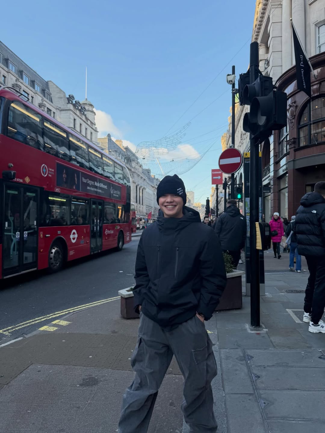 อัพ - ภูมิพัฒน์ เอี่ยมสำอาง