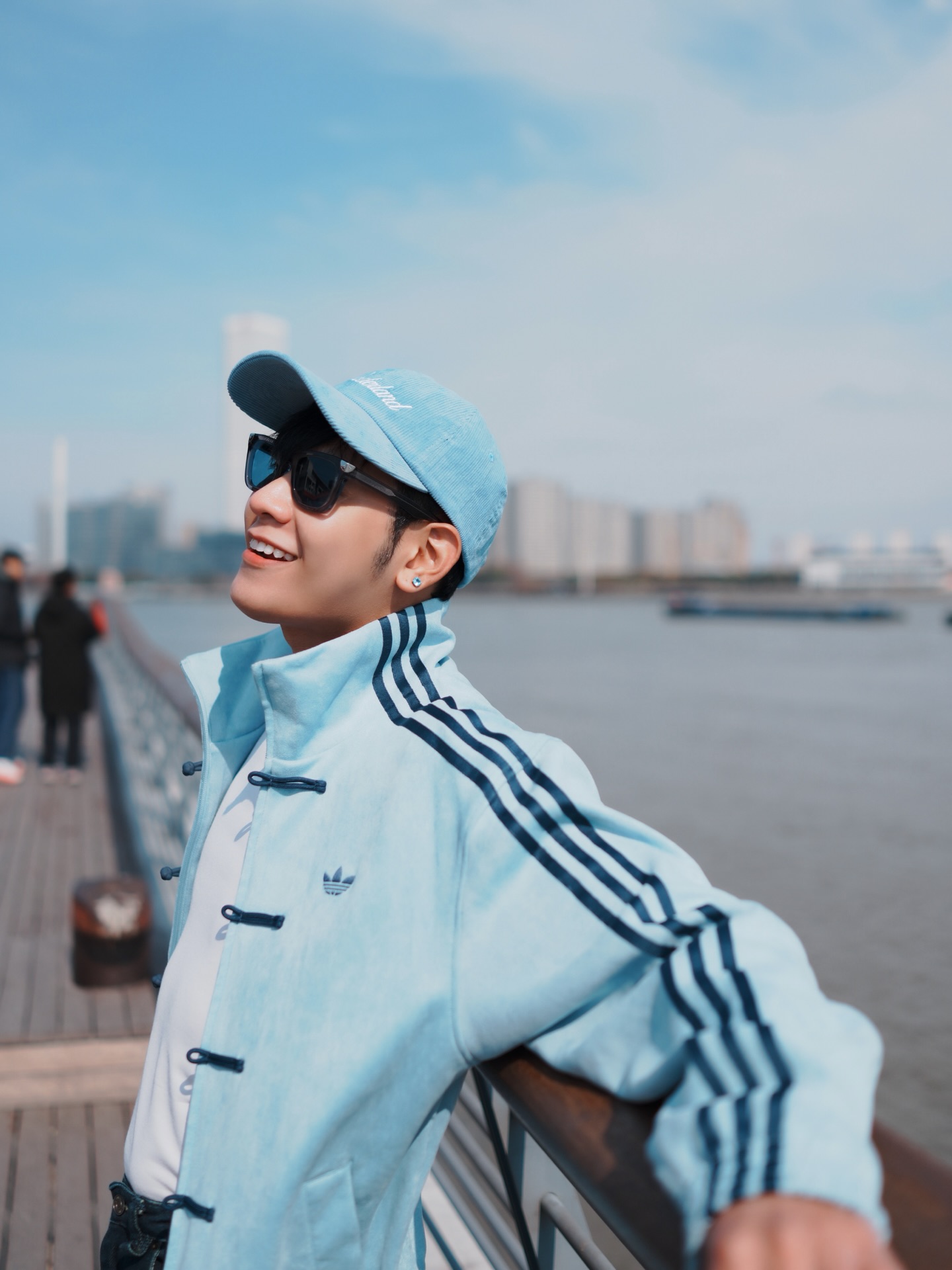 สิงโต - ปราชญา เรืองโรจน์