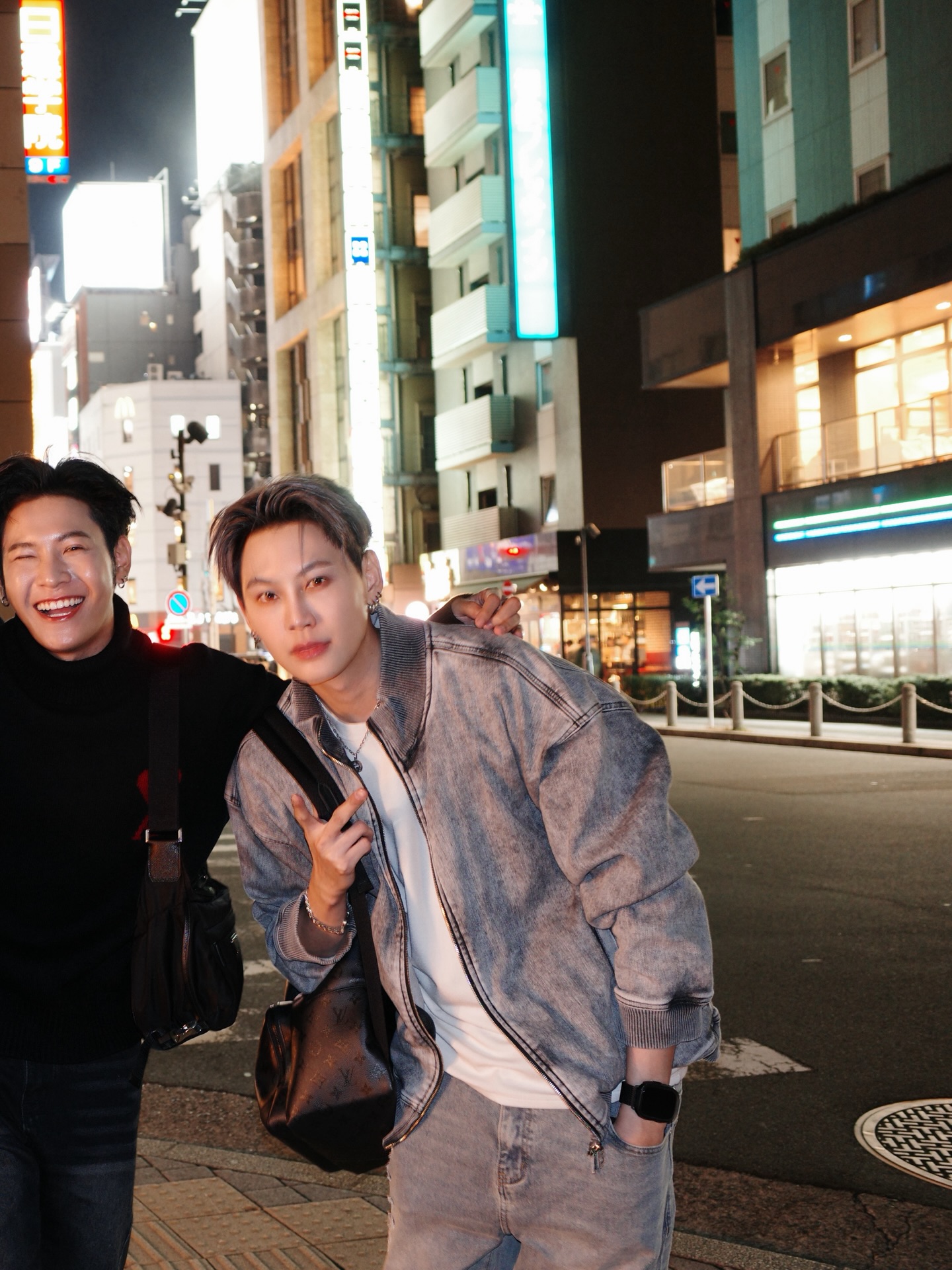 สิงโต - ปราชญา เรืองโรจน์