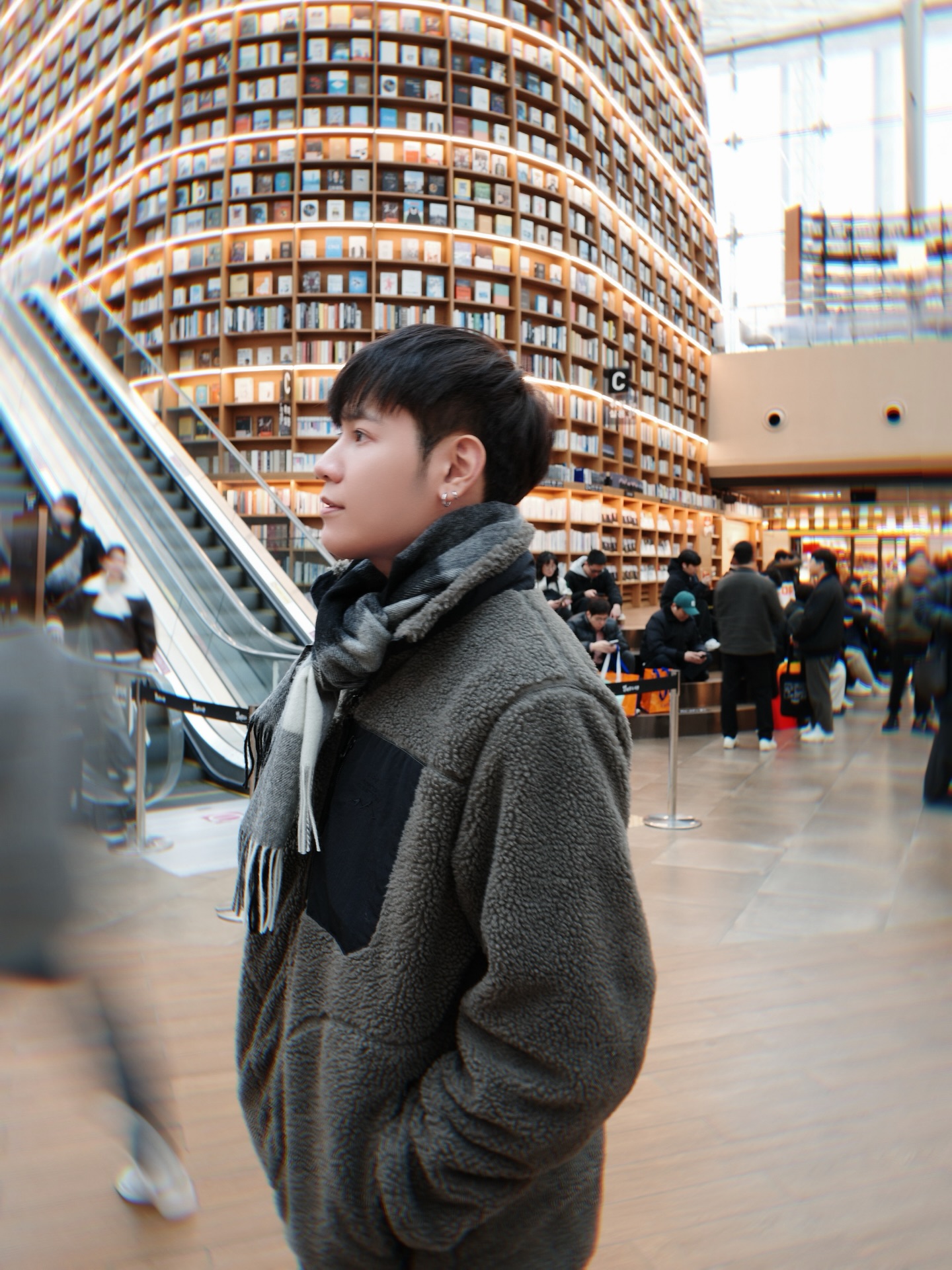 สิงโต - ปราชญา เรืองโรจน์