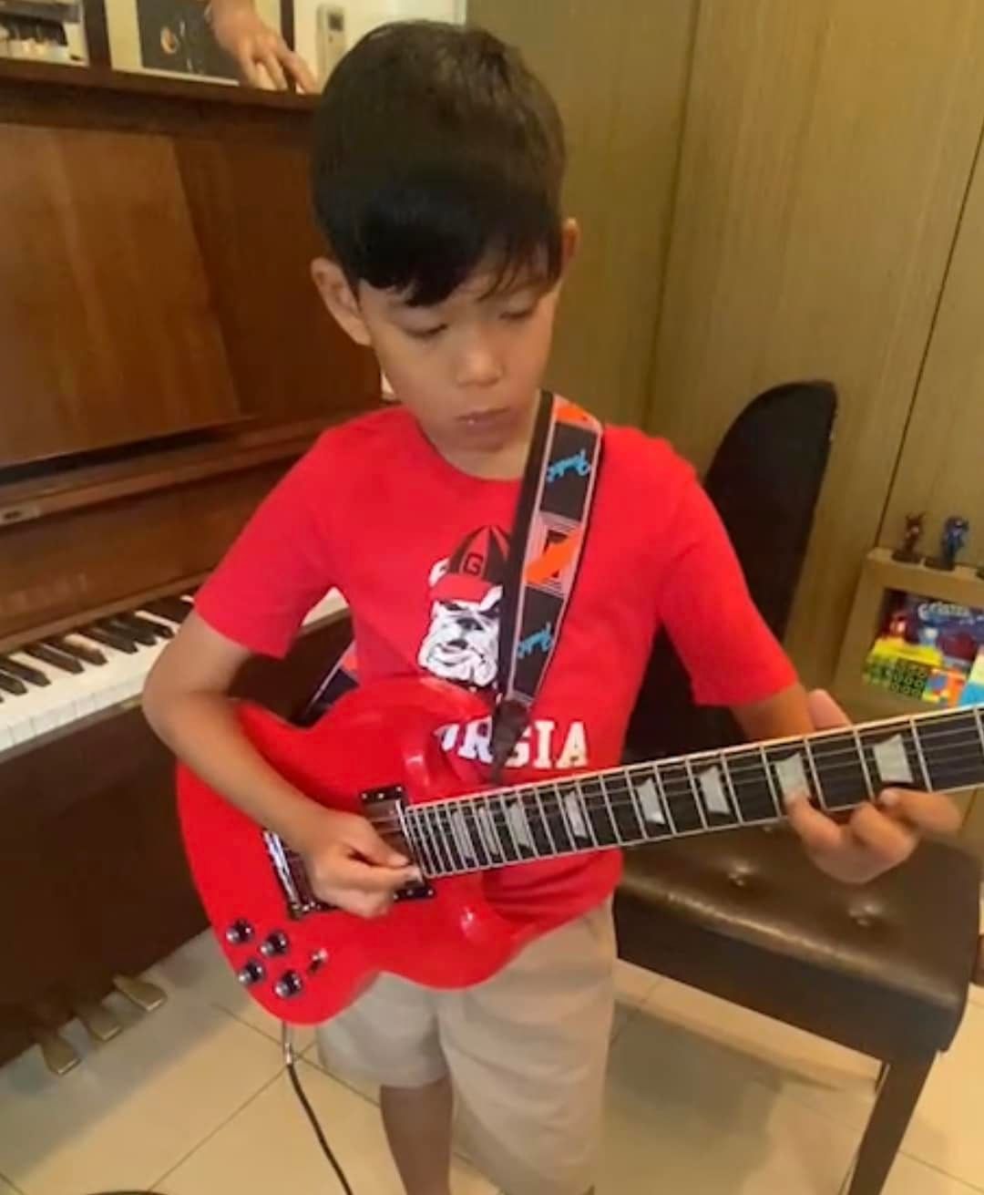 หนุ่ม - คงกะพัน แสงสุริยะ
