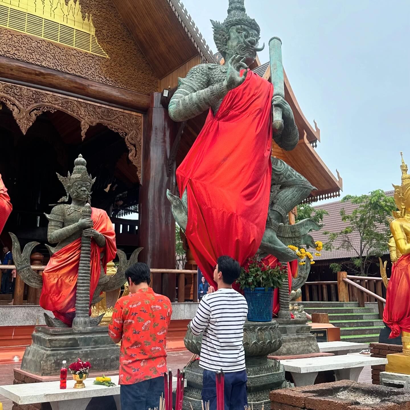 หนุ่ม - คงกะพัน แสงสุริยะ