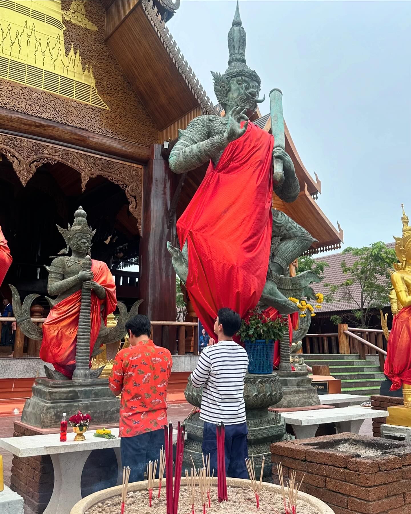 หนุ่ม - คงกะพัน แสงสุริยะ
