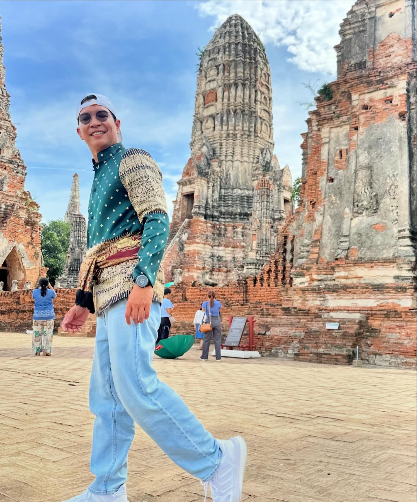 หนุ่ม - คงกะพัน แสงสุริยะ
