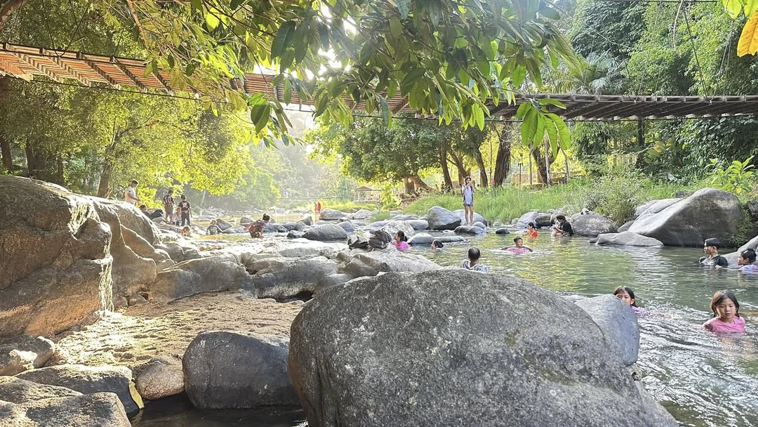หนุ่ม - คงกะพัน แสงสุริยะ