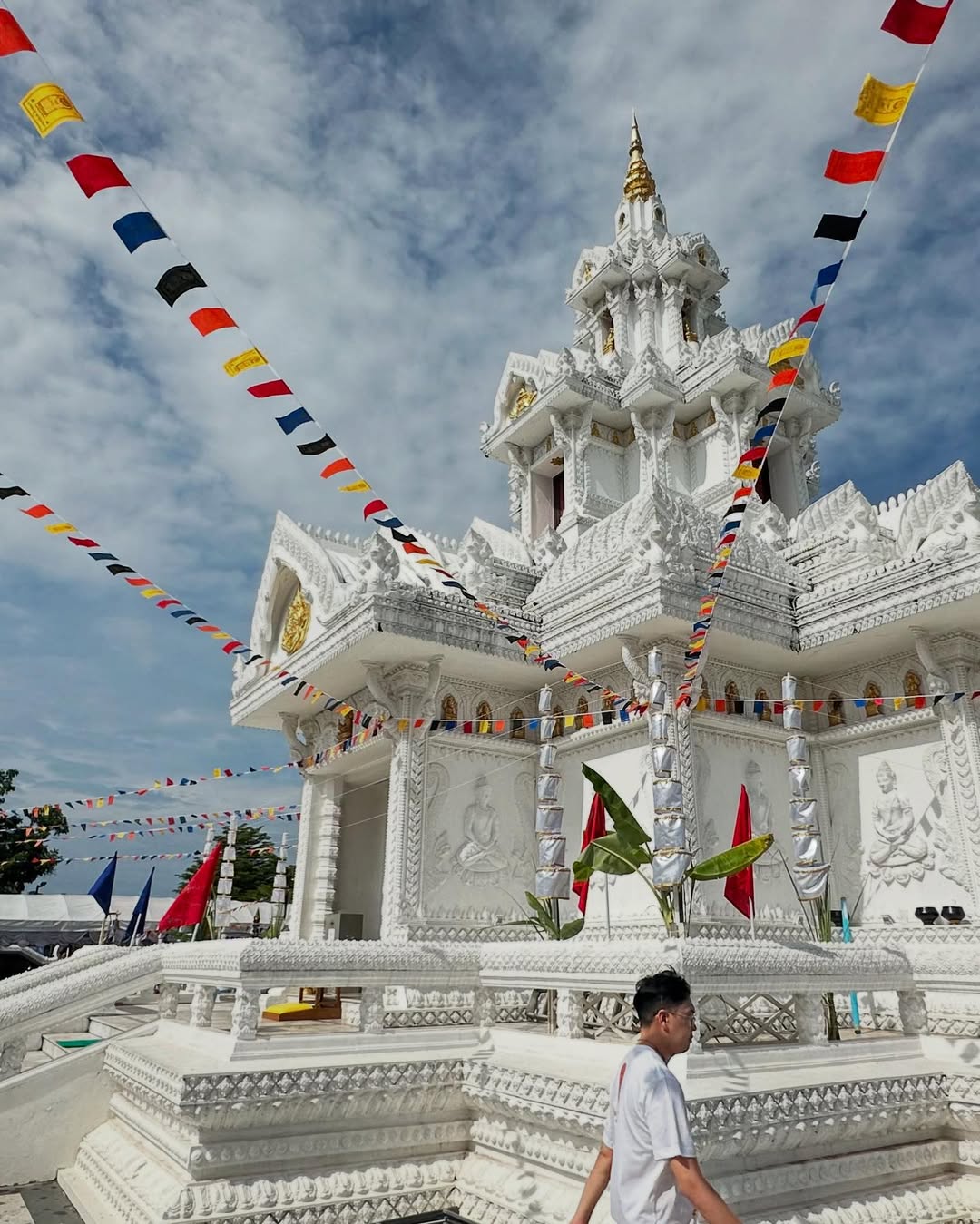 หนุ่ม - คงกะพัน แสงสุริยะ