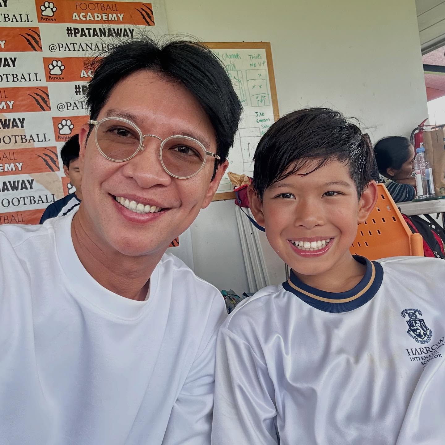 หนุ่ม - คงกะพัน แสงสุริยะ