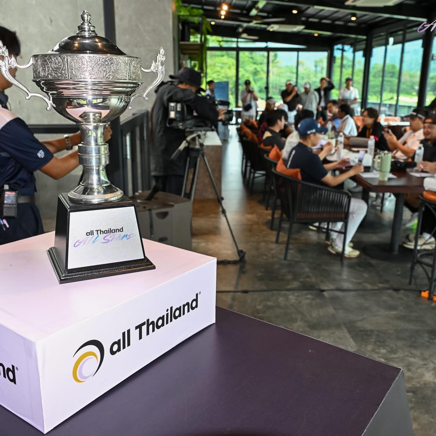 หนุ่ม - คงกะพัน แสงสุริยะ