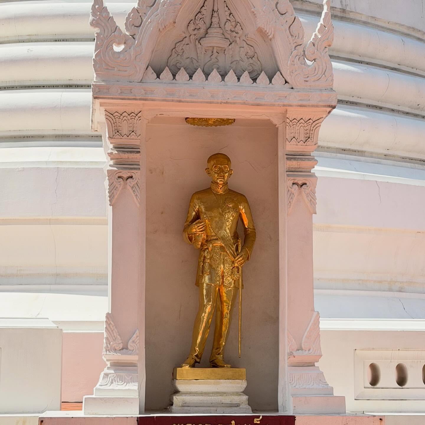 หนุ่ม - คงกะพัน แสงสุริยะ