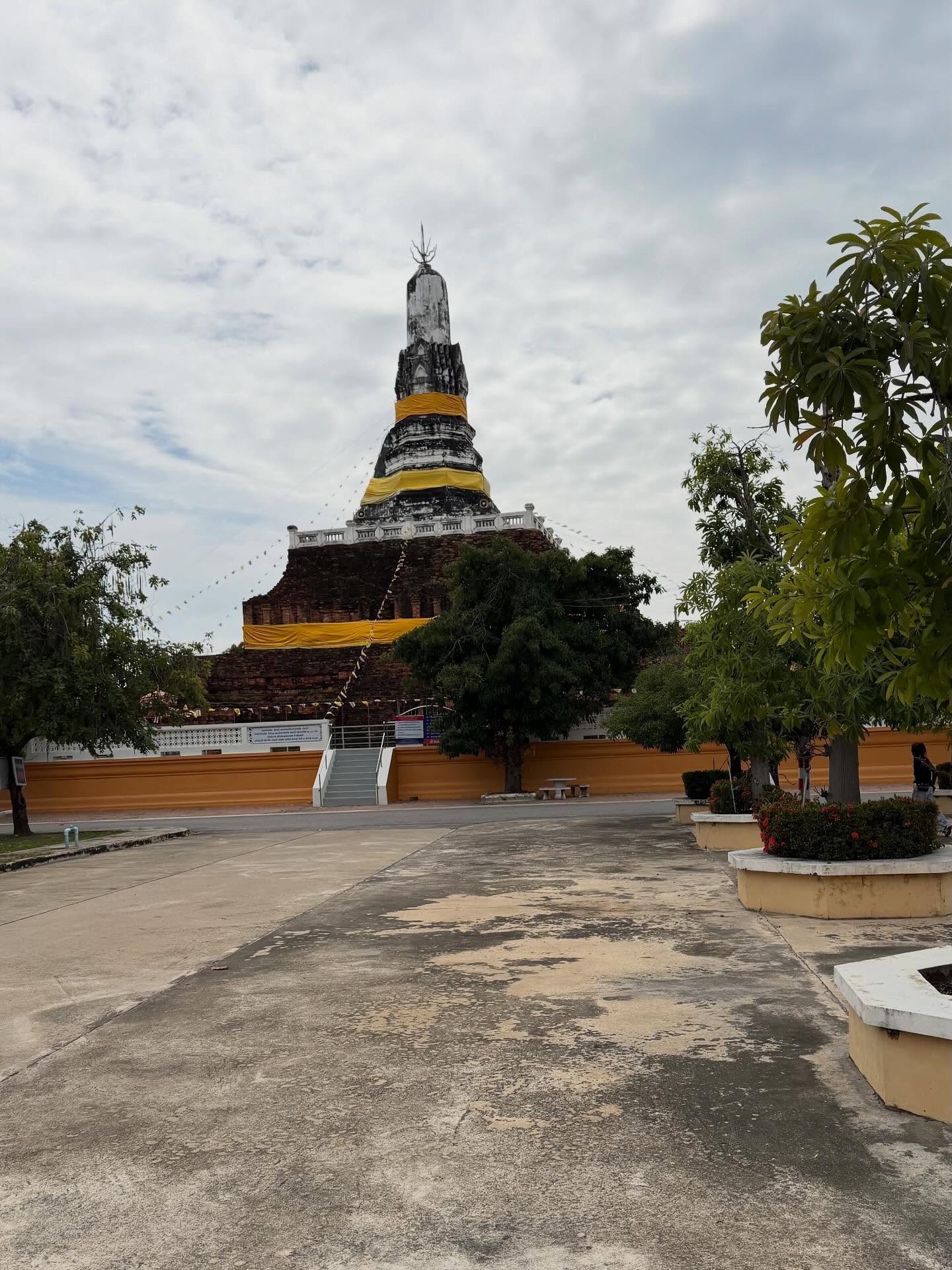 หนุ่ม - คงกะพัน แสงสุริยะ