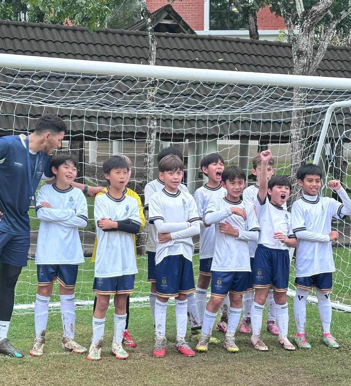 หนุ่ม - คงกะพัน แสงสุริยะ