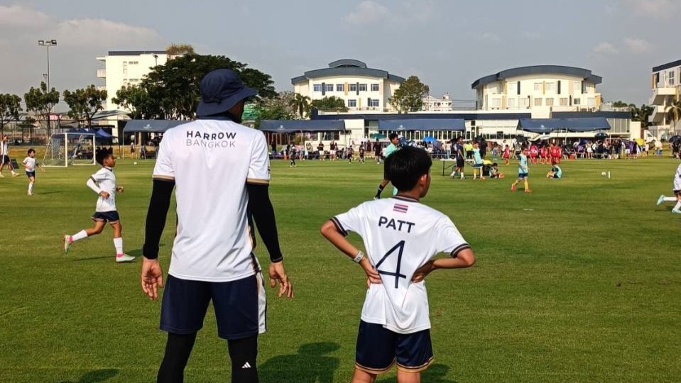 หนุ่ม - คงกะพัน แสงสุริยะ