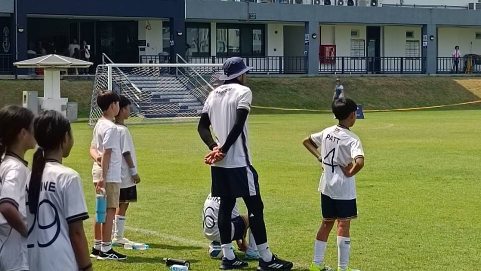 หนุ่ม - คงกะพัน แสงสุริยะ