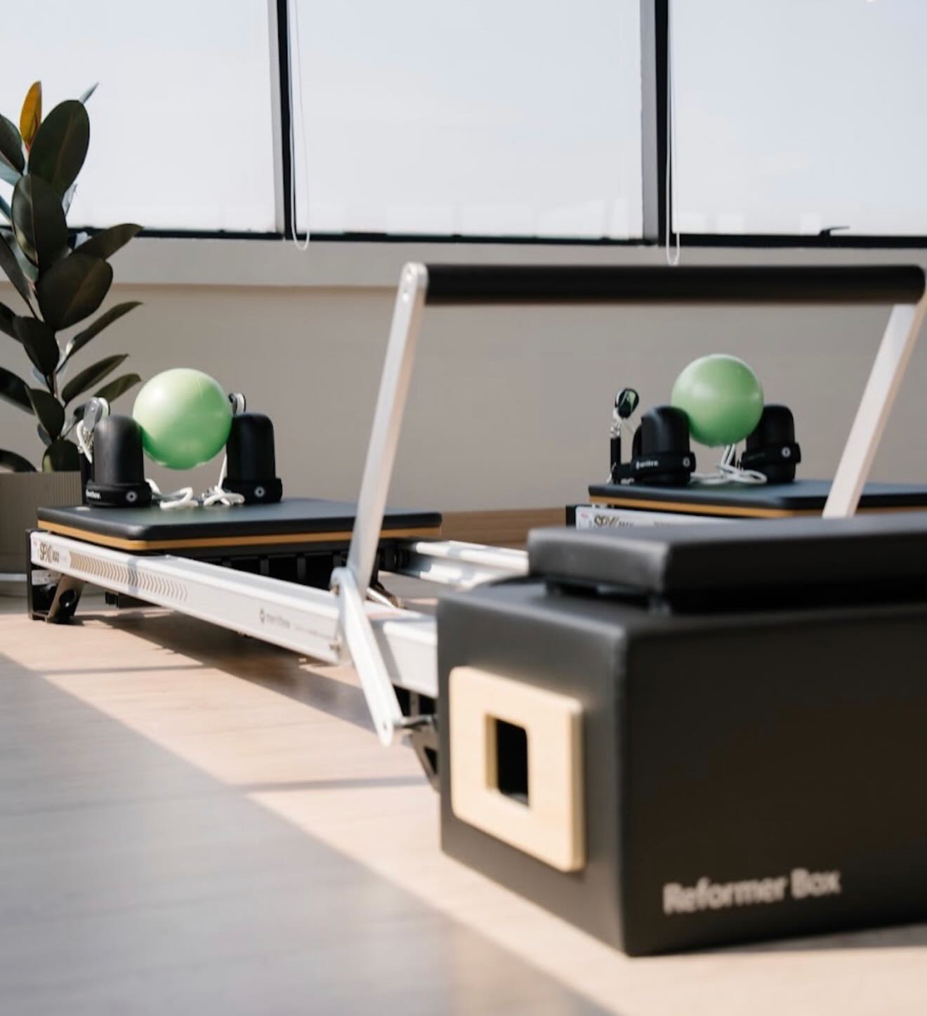 หนุ่ม - คงกะพัน แสงสุริยะ