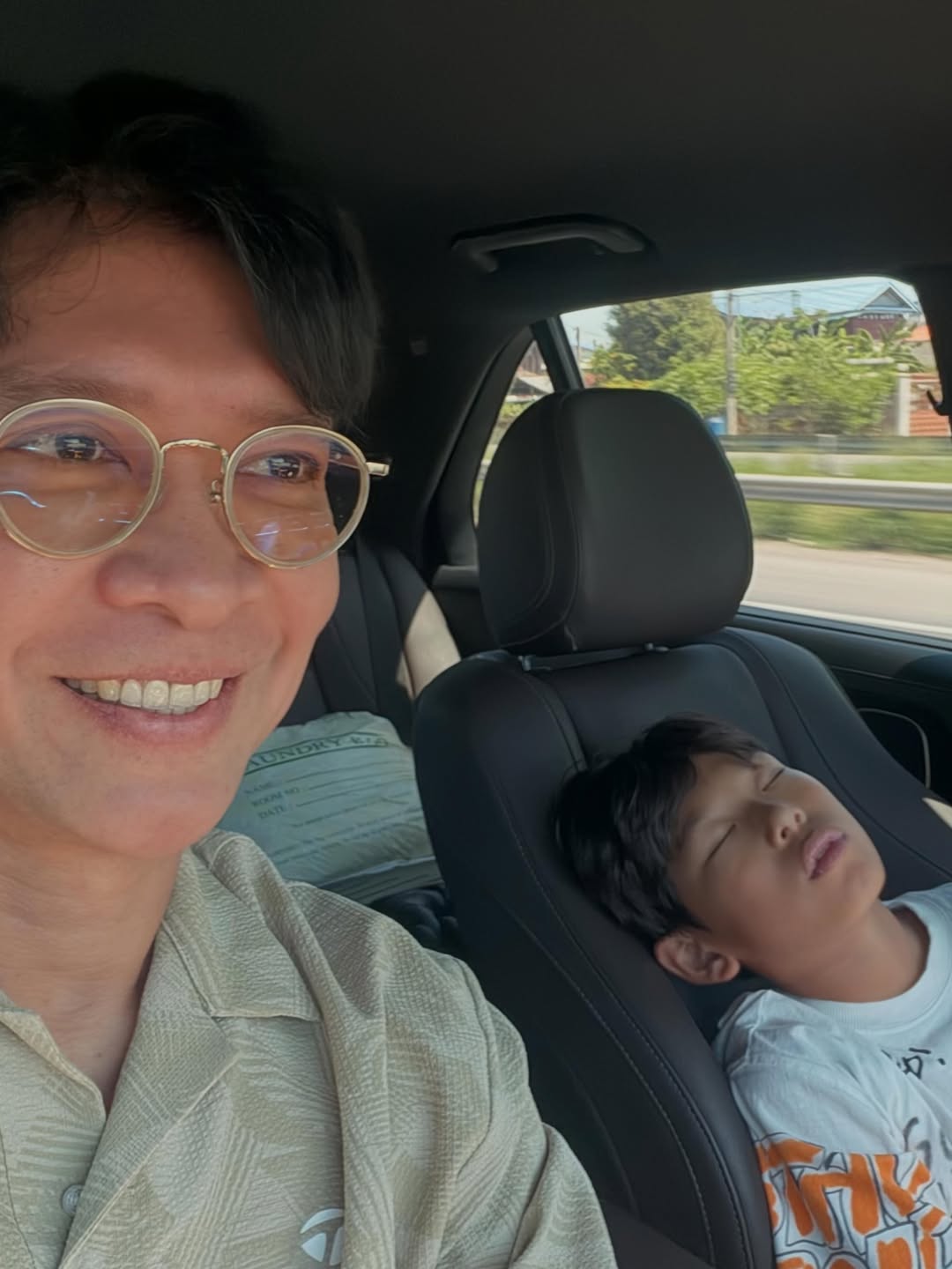 หนุ่ม - คงกะพัน แสงสุริยะ