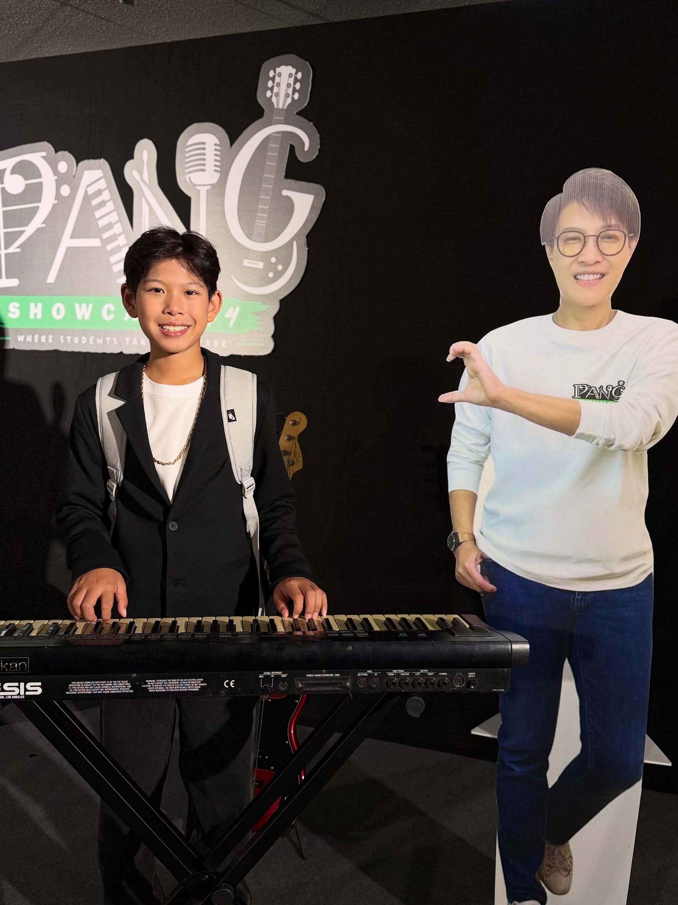 หนุ่ม - คงกะพัน แสงสุริยะ