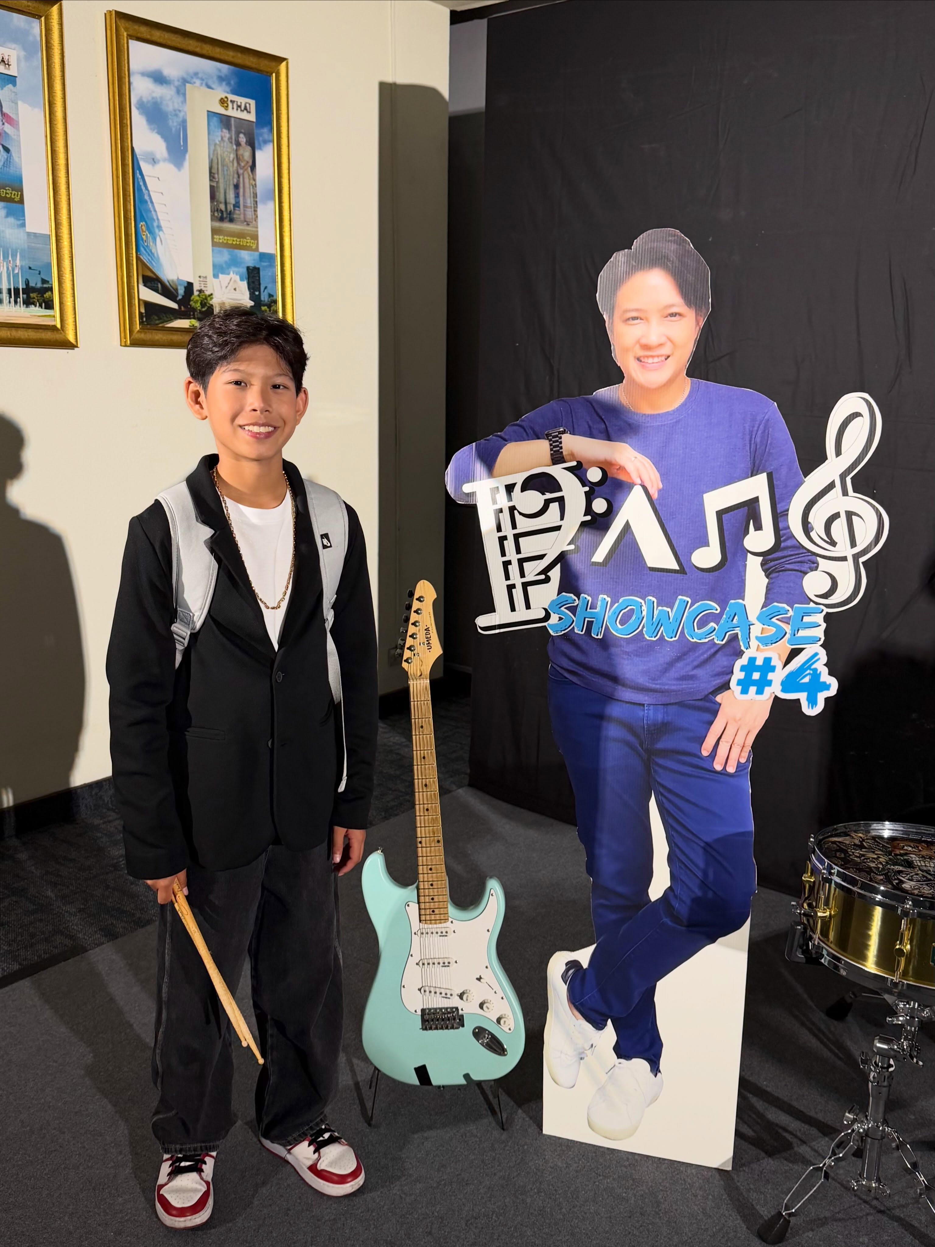 หนุ่ม - คงกะพัน แสงสุริยะ