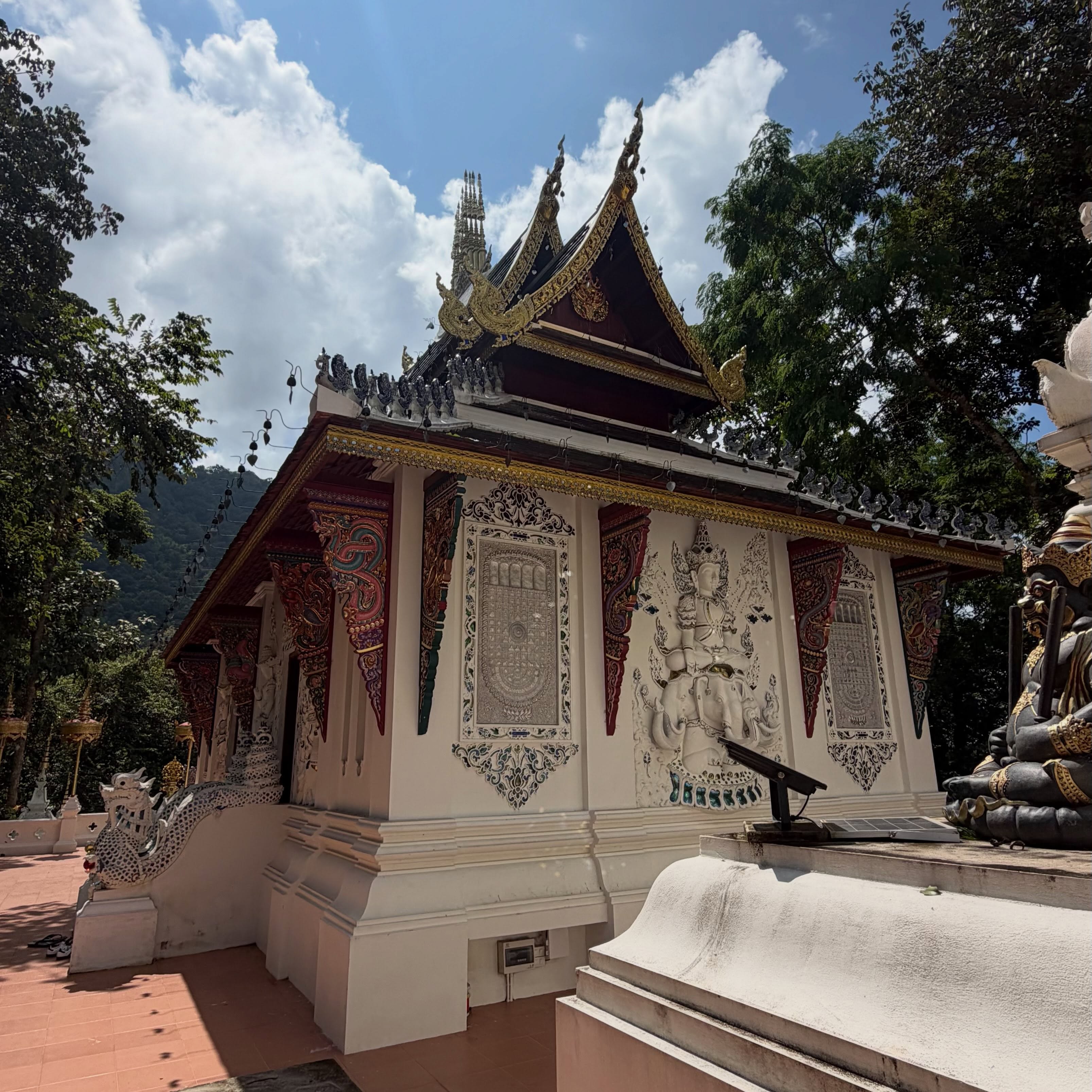 หนุ่ม - คงกะพัน แสงสุริยะ