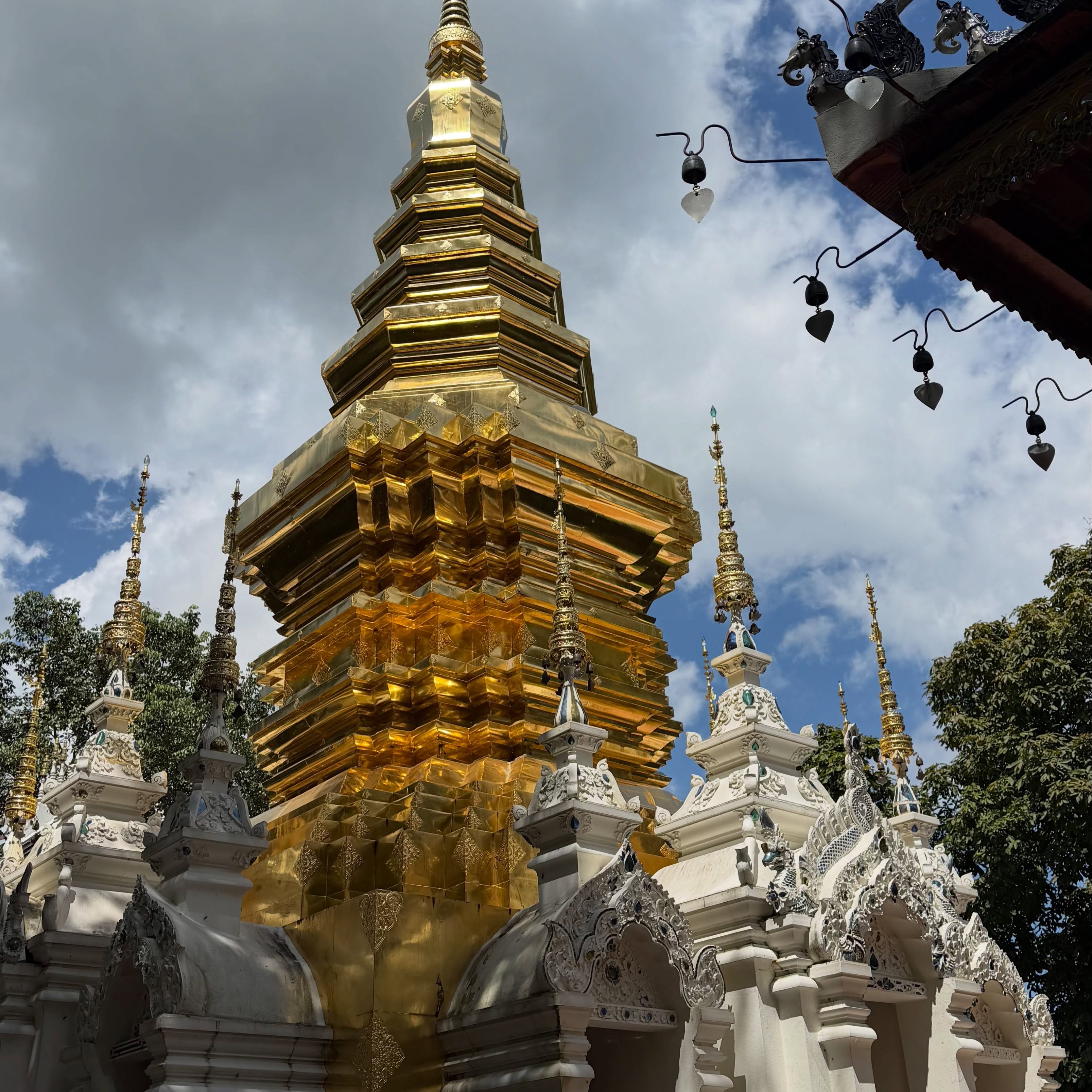 หนุ่ม - คงกะพัน แสงสุริยะ