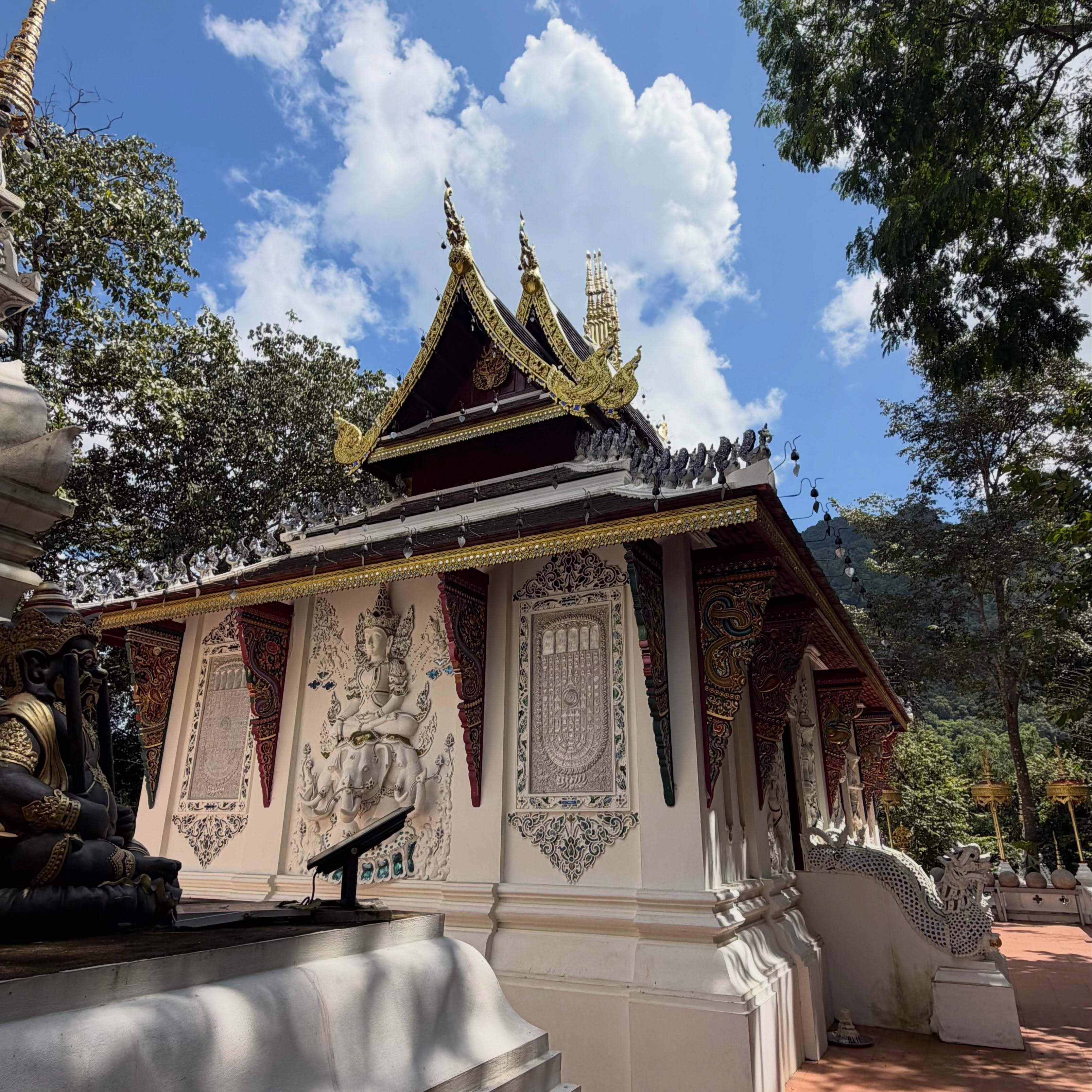 หนุ่ม - คงกะพัน แสงสุริยะ
