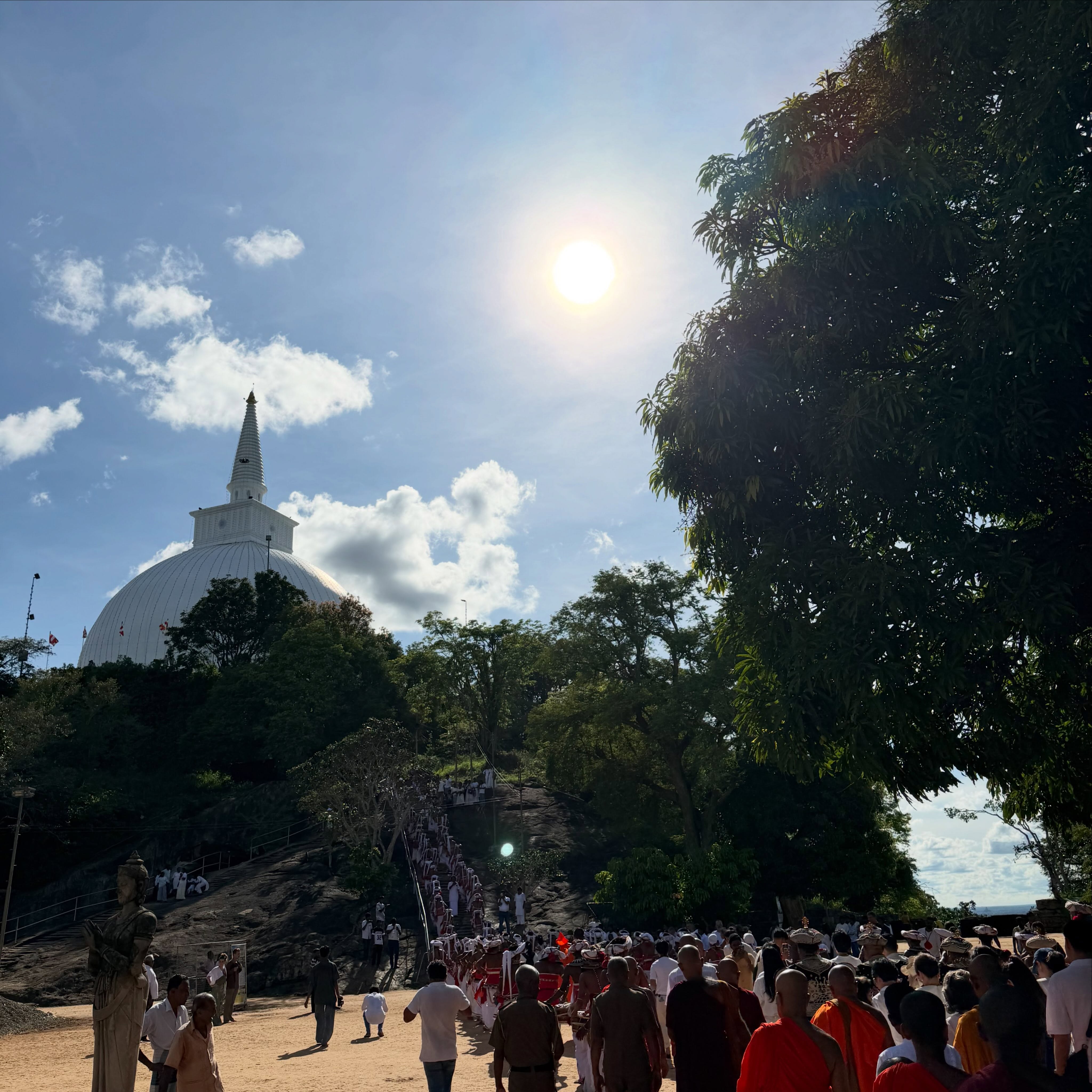 หนุ่ม - คงกะพัน แสงสุริยะ