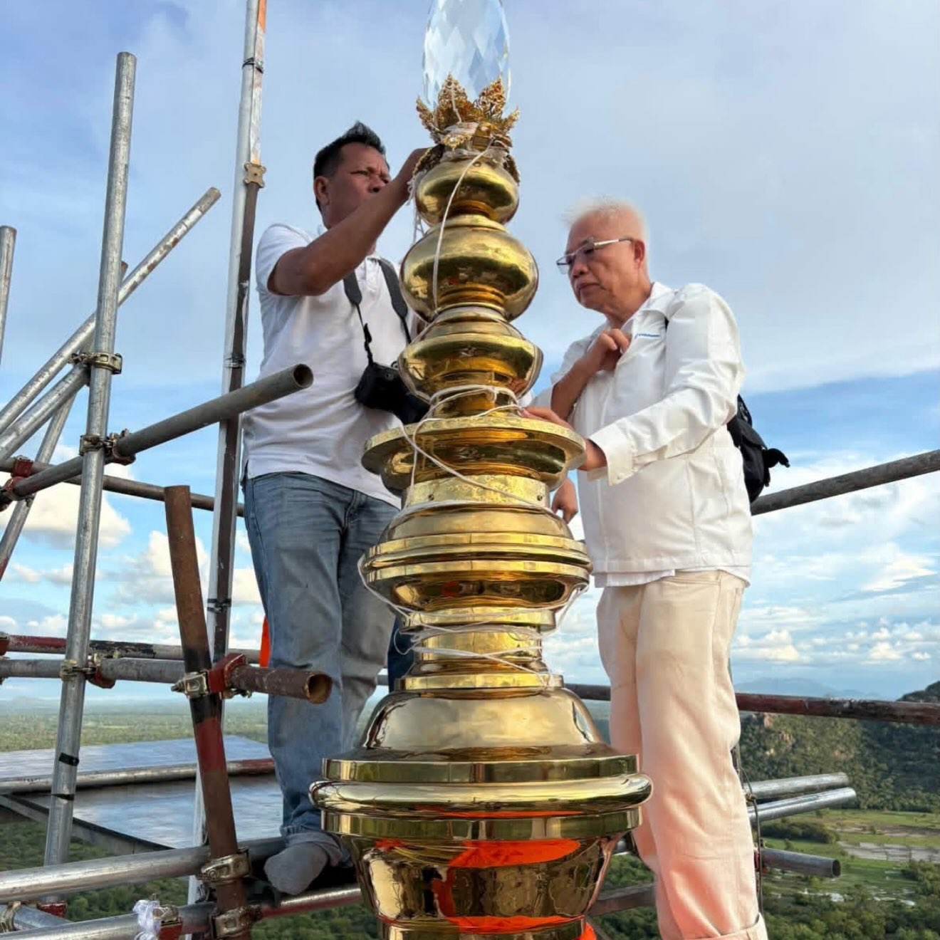 หนุ่ม - คงกะพัน แสงสุริยะ