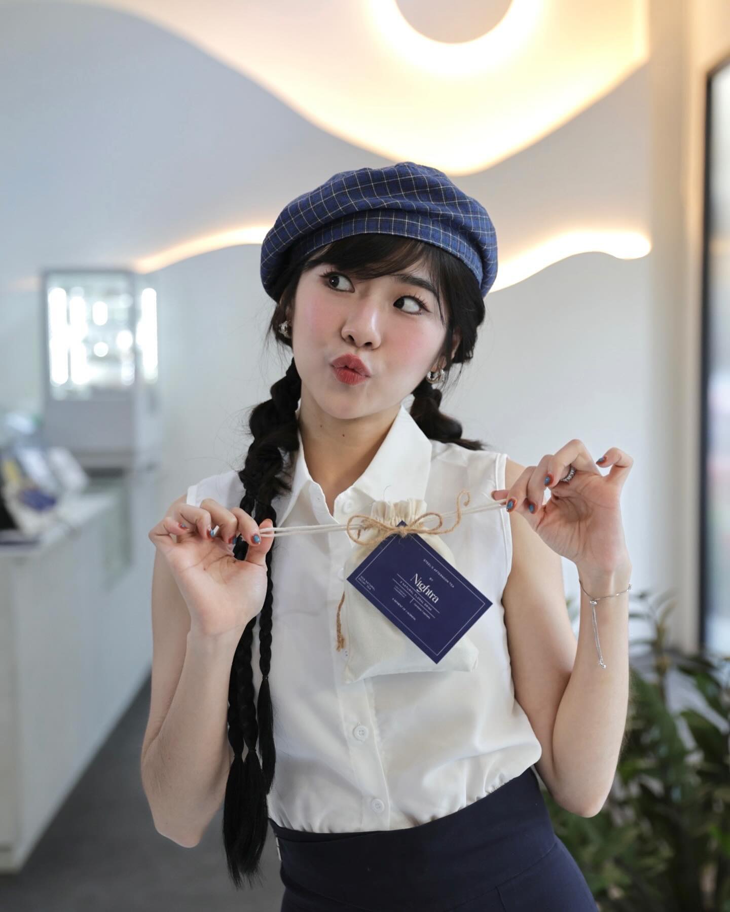 น้ำ - กัญญ์กุลณัช ปัญญากิตตินันท์