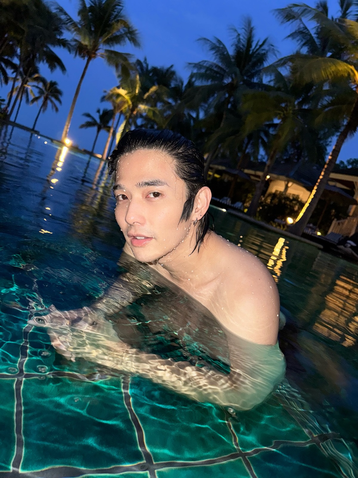 ลี - ฐานัฐพ์ โล่ห์คุณสมบัติ