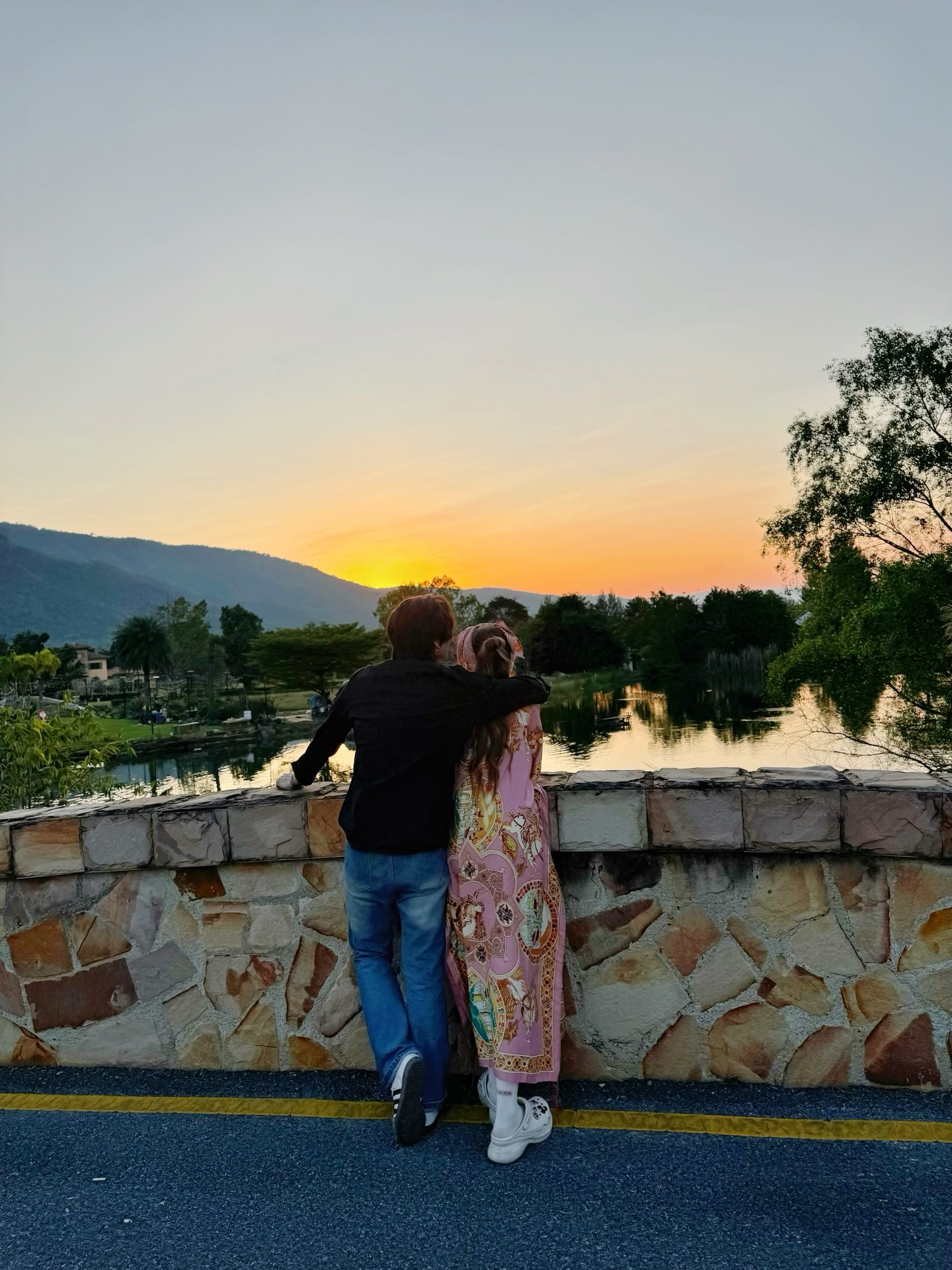 ลี - ฐานัฐพ์ โล่ห์คุณสมบัติ