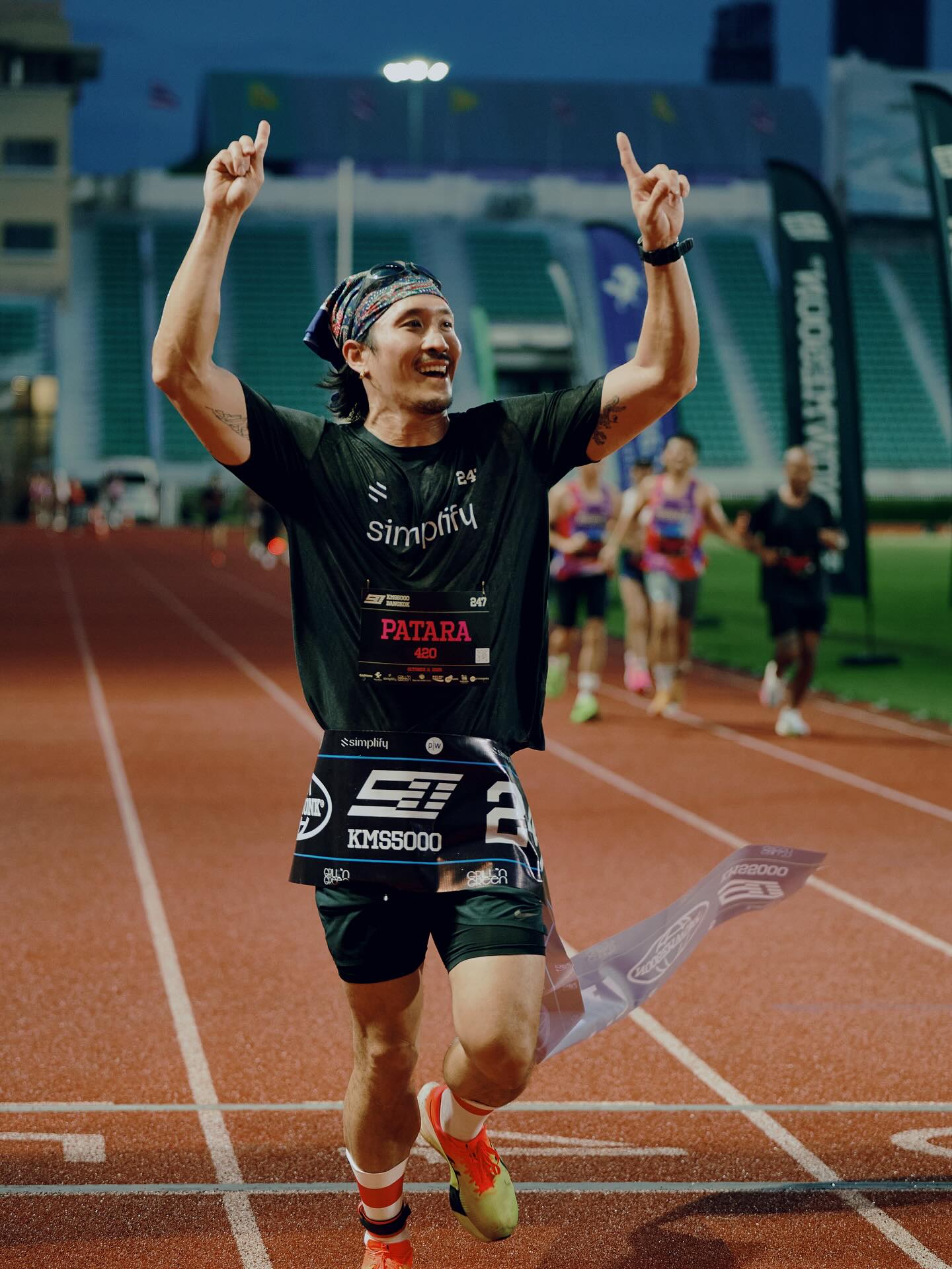 เฟย - ภัทร เอกแสงกุล