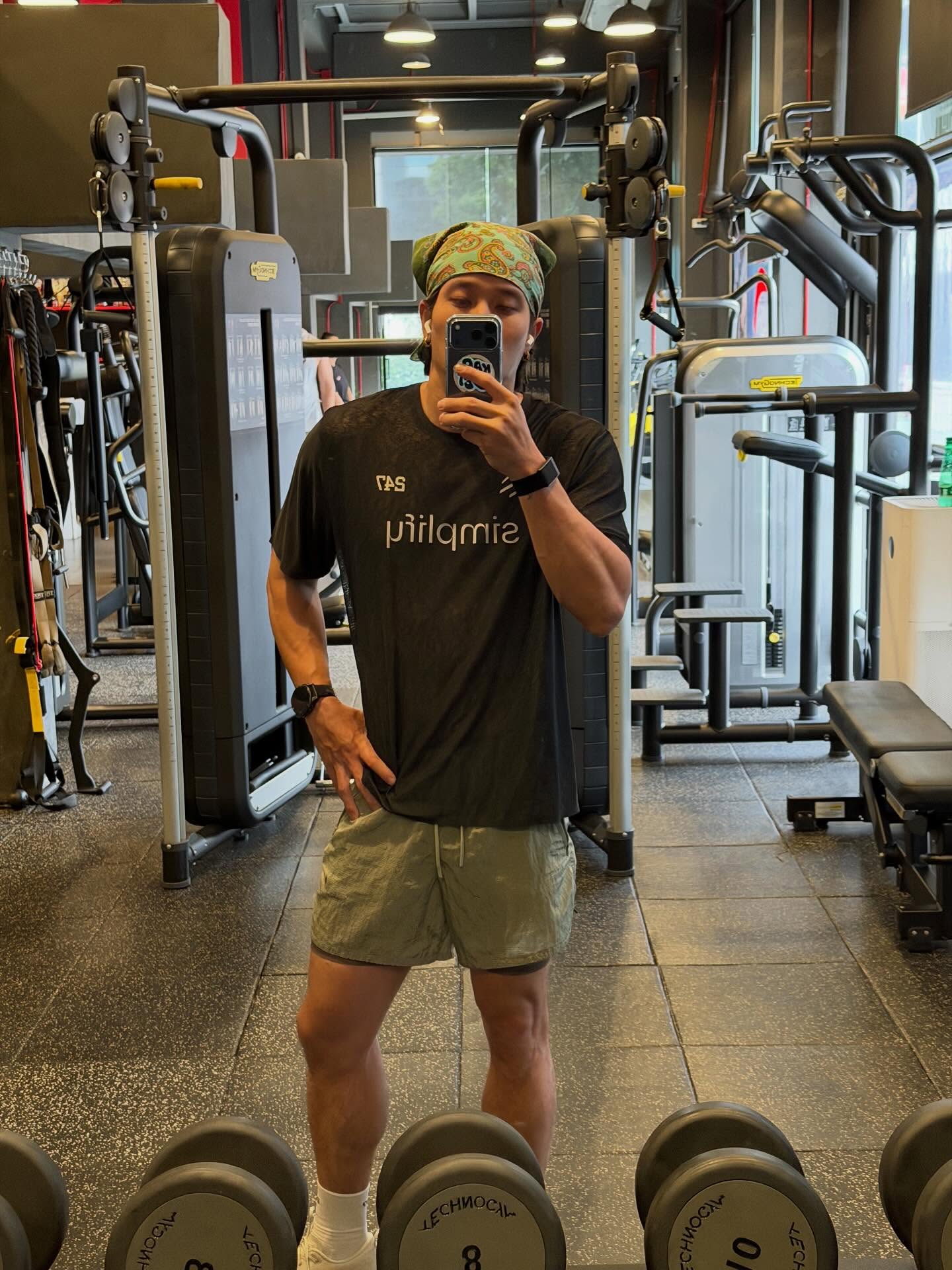 เฟย - ภัทร เอกแสงกุล