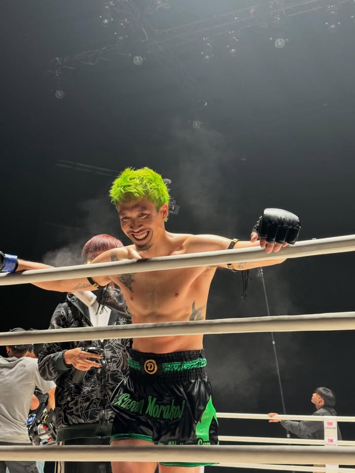 เฟย - ภัทร เอกแสงกุล