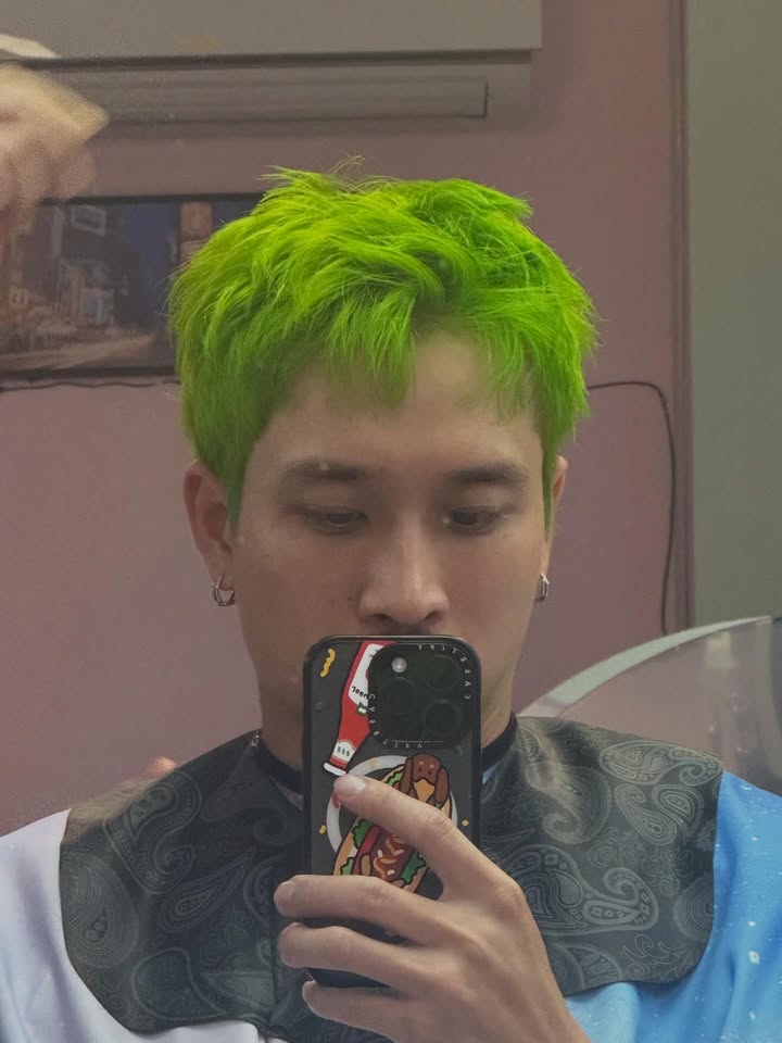 เฟย - ภัทร เอกแสงกุล